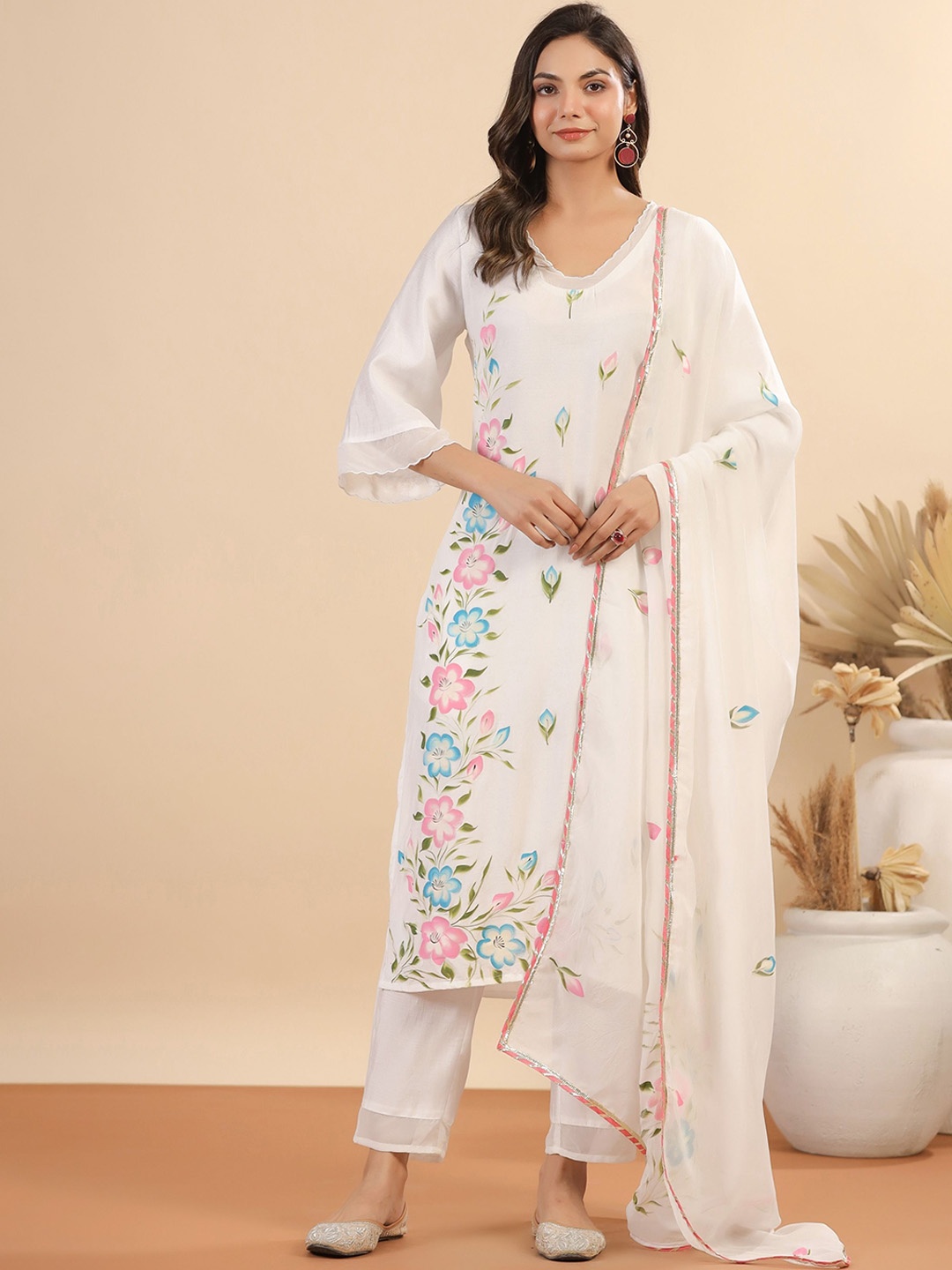 

mirari Floral Printed V-Neck Three-Quarter Sleeves Kurta with Trousers & With Dupatta, Pink