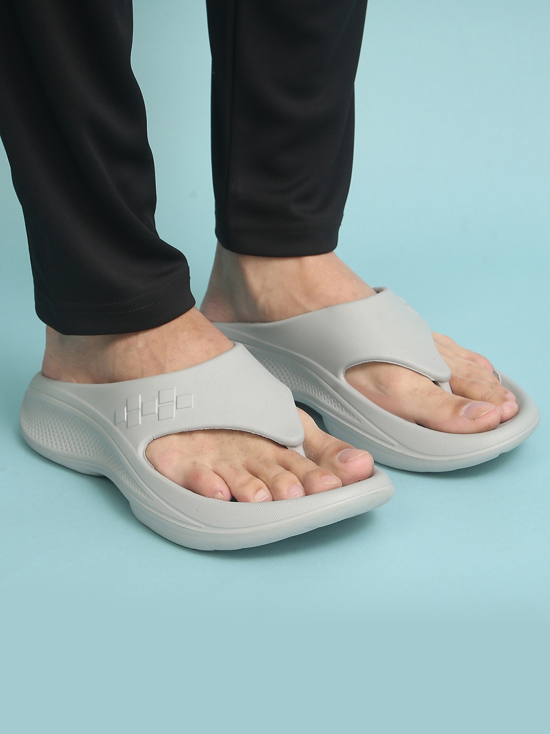 

yoho Men PILO Vibrant EVA Flip Flop, Grey