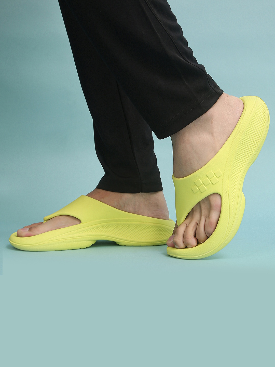 

yoho Men PILO Vibrant EVA Flip Flop, Lime green