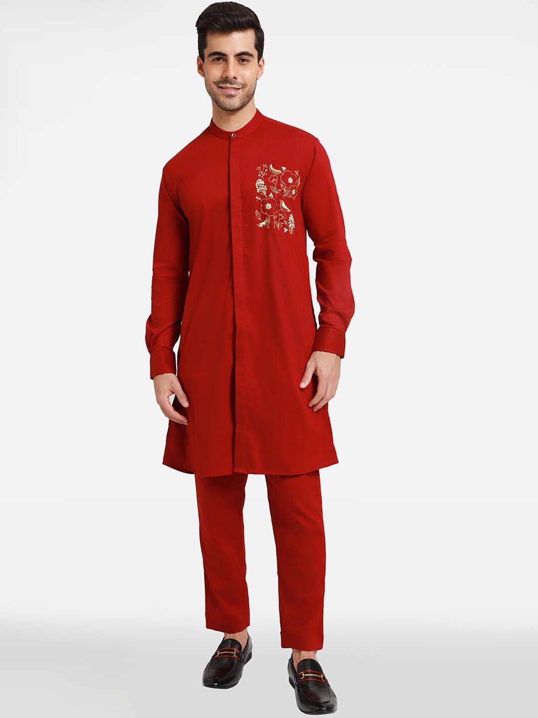 

Komal Kothari Floral Embroidered Beads and Stones Pure Cotton Kurta with Pyjamas, Red