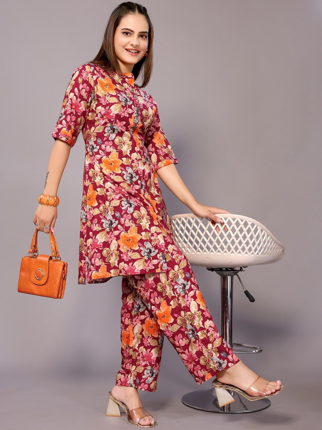 

SUNDARNAARI Floral Printed Mandarin Collar Tunic & Trouser, Maroon