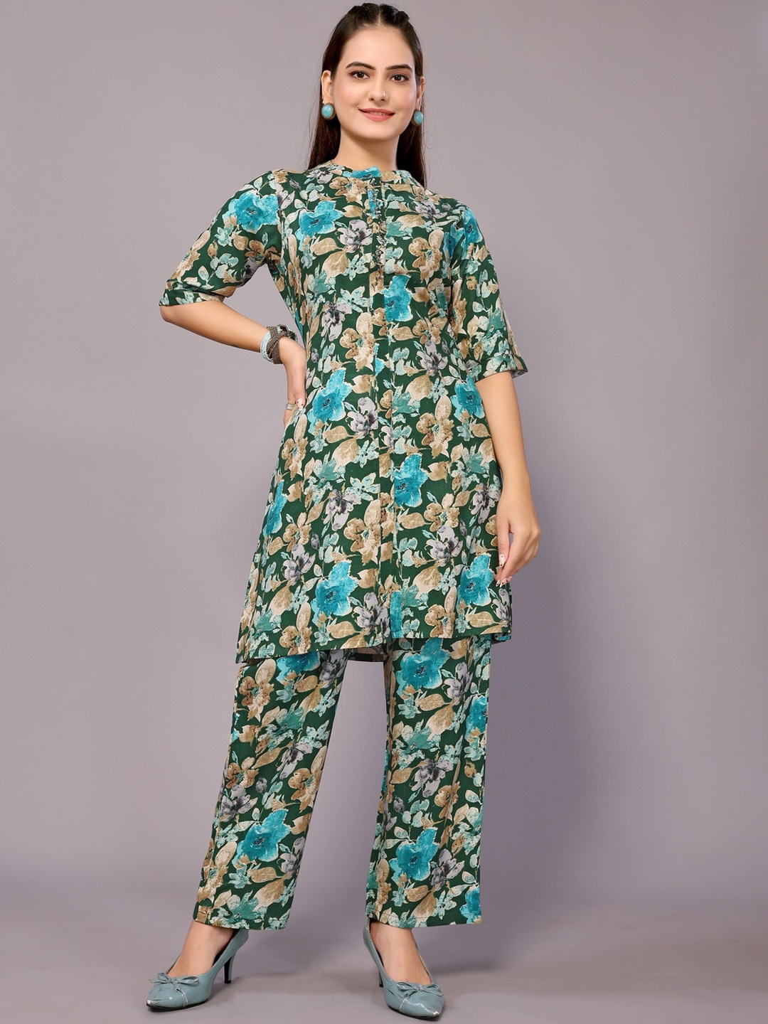 

SUNDARNAARI Floral Printed Mandarin Collar Tunic & Trouser, Green