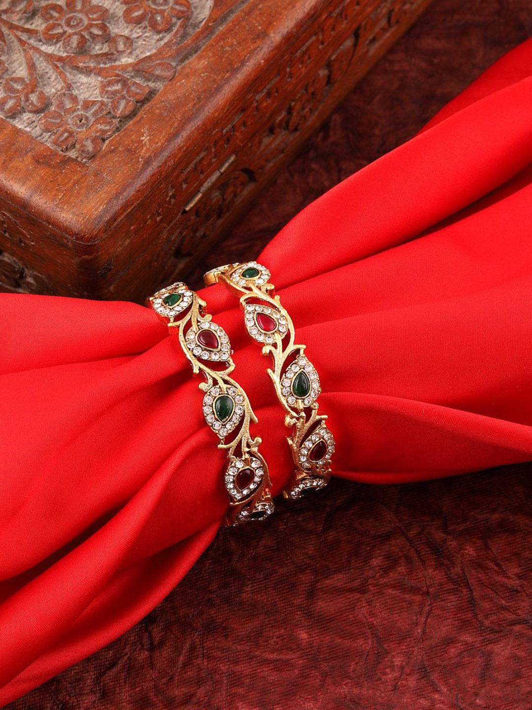 

MANSIYAORANGE Set Of 6 Gold-Plated Stone-Studded Bangles