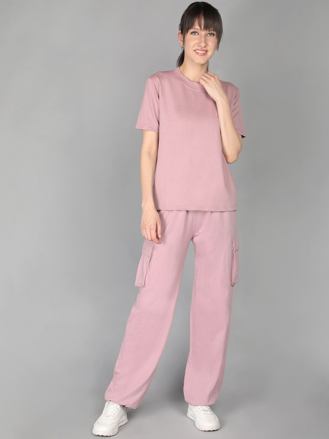 

The Roadster Lifestyle Co. Round Neck Sports T-shirt With Cargo Jogger, Pink