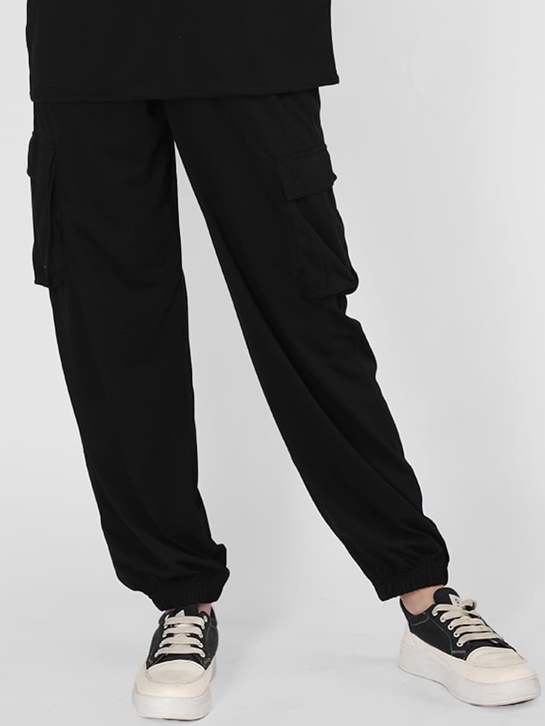 

The Roadster Lifestyle Co. Women Mid Rise Joggers, Black