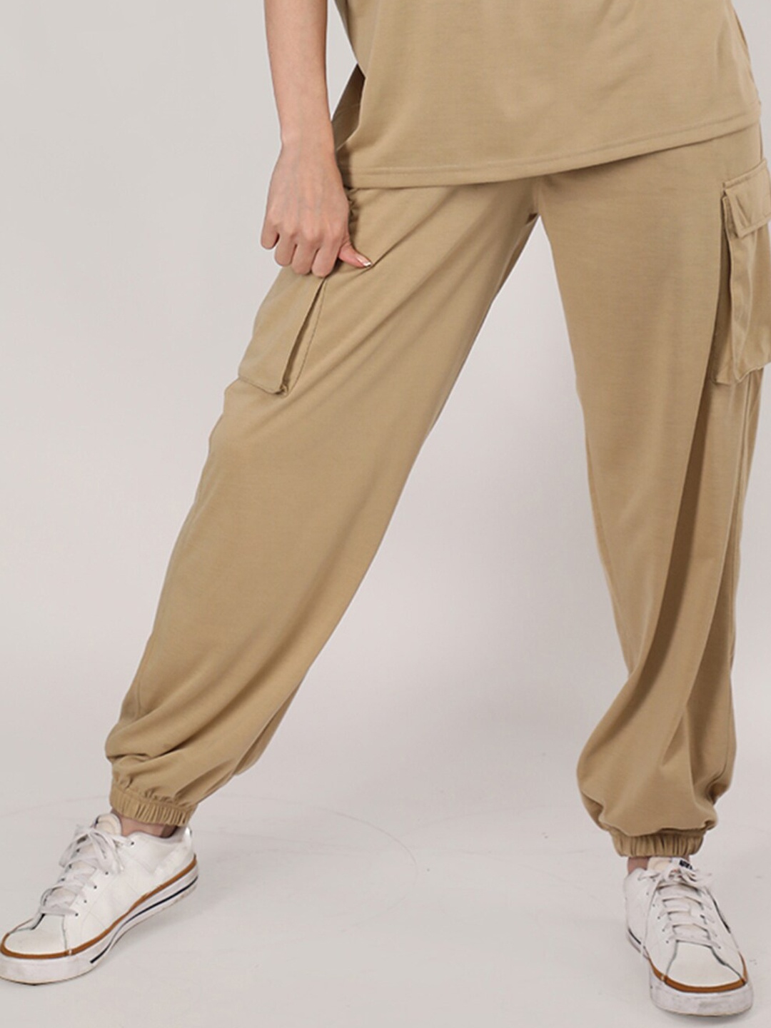 

The Roadster Lifestyle Co. Women Mid-Rise Joggers, Khaki