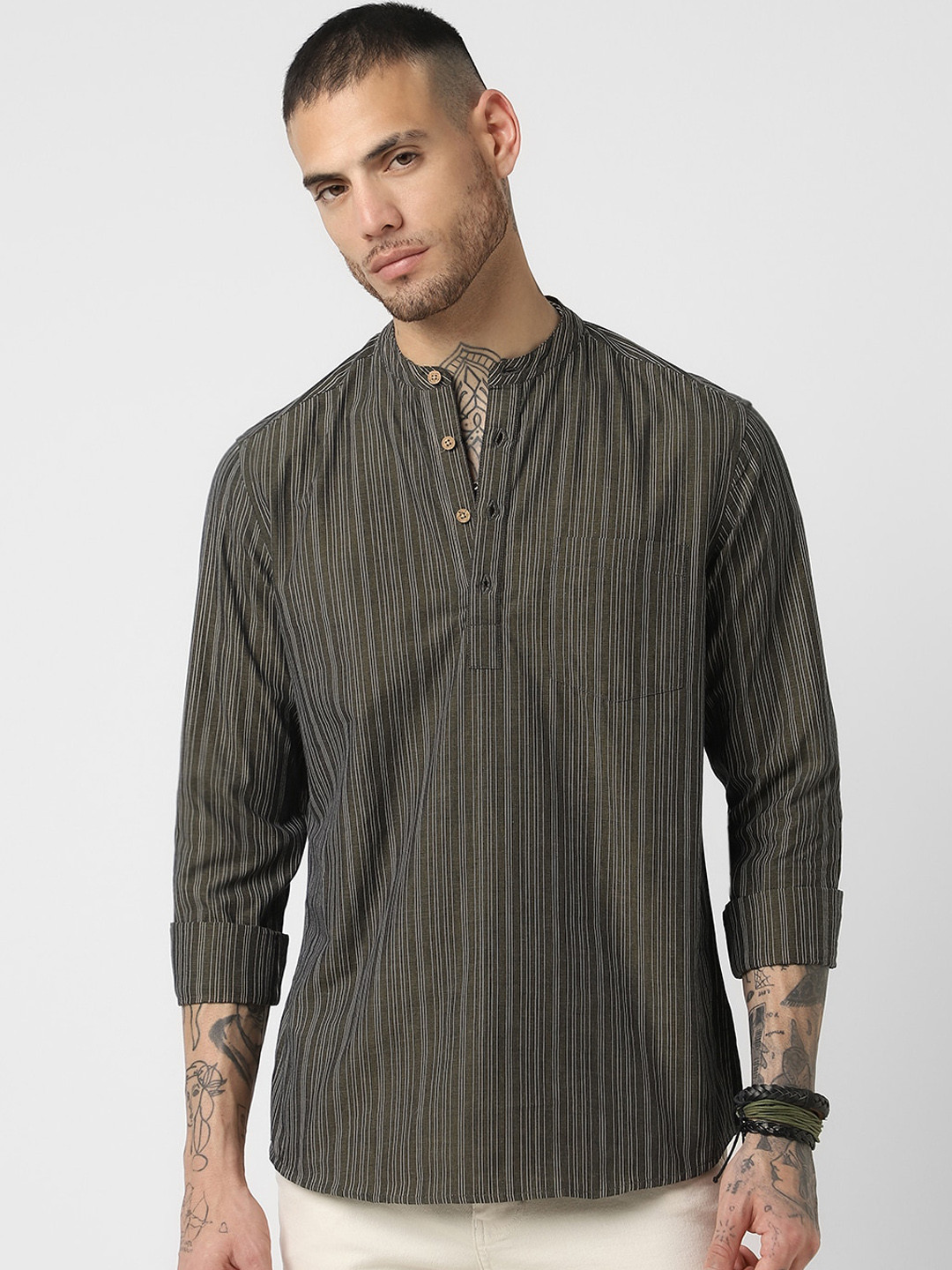 

VASTRADO Striped Flared Sleeves Mandarin Collar Cotton Thread Work Kurta, Olive