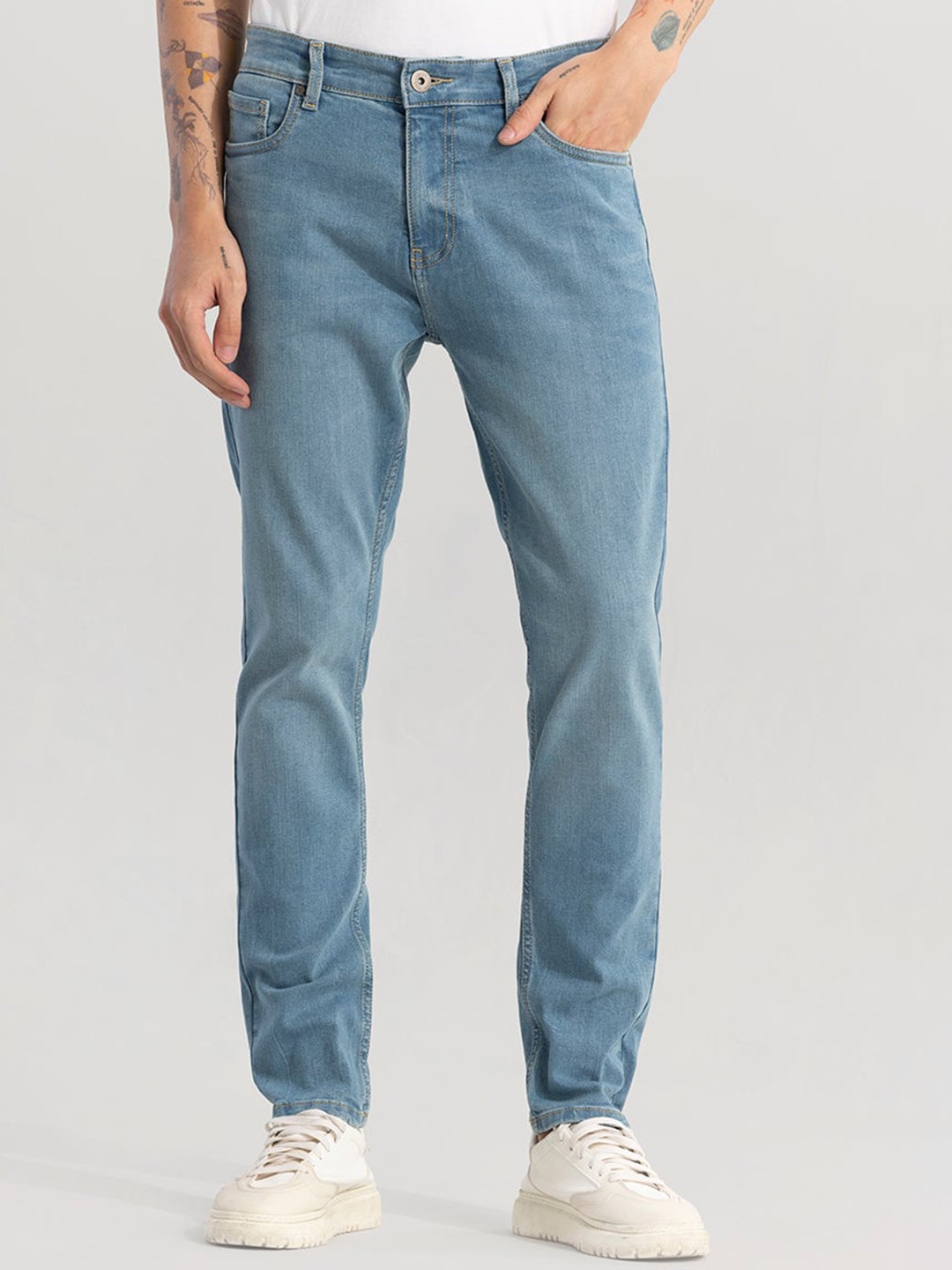 

Snitch Blue Men Smart Slim Fit Light Fade Stretchable Jeans