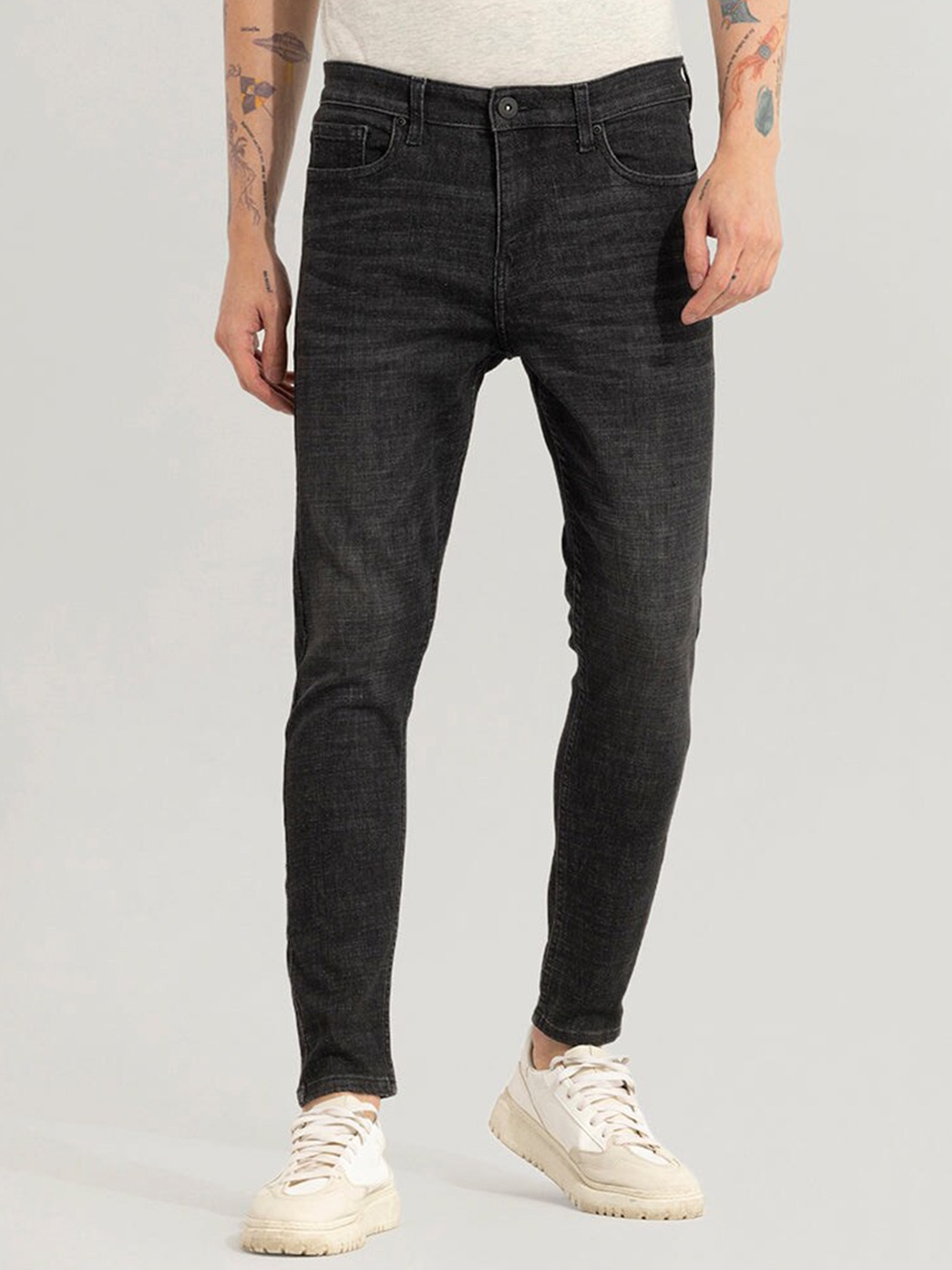 

Snitch Men Black Smart Skinny Fit Mid-Rise Clean Look Light Fade Cotton Jeans