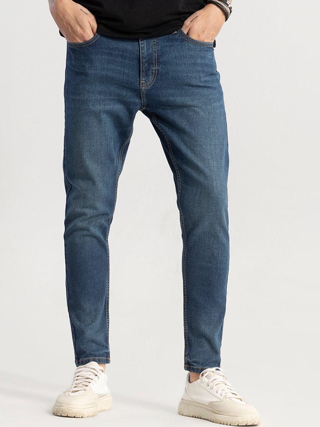 

Snitch Men Smart Skinny Fit Clean Look Light Fade Stretchable Jeans, Blue