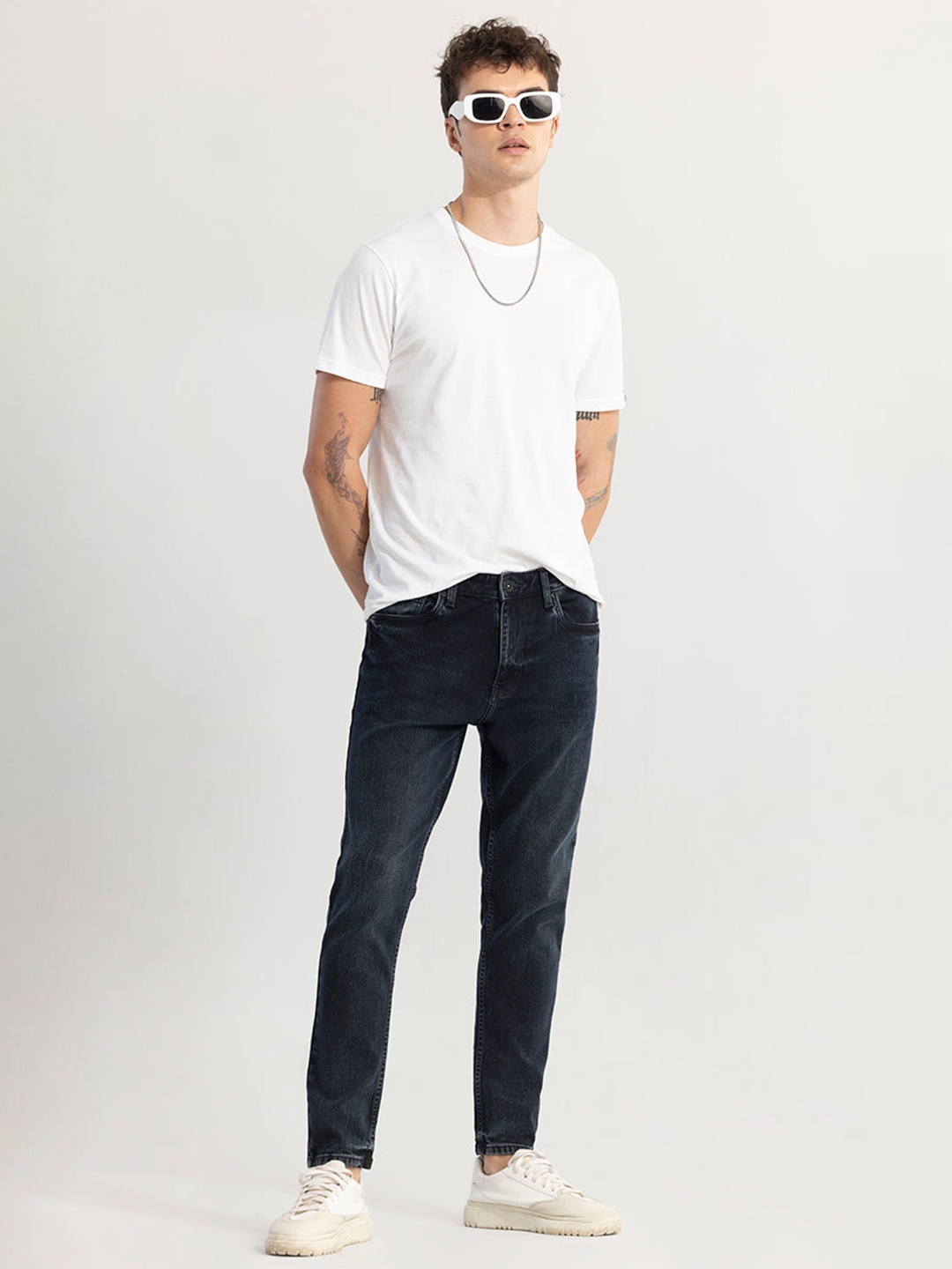 

Snitch Blue Men Smart Skinny Fit Mid-Rise Clean Look Heavy Fade Jeans
