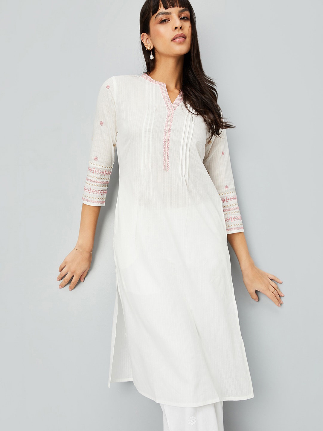 

max Floral Mandarin Collar Three-Quarter Sleeves Thread Work Cotton Kurta, Off white