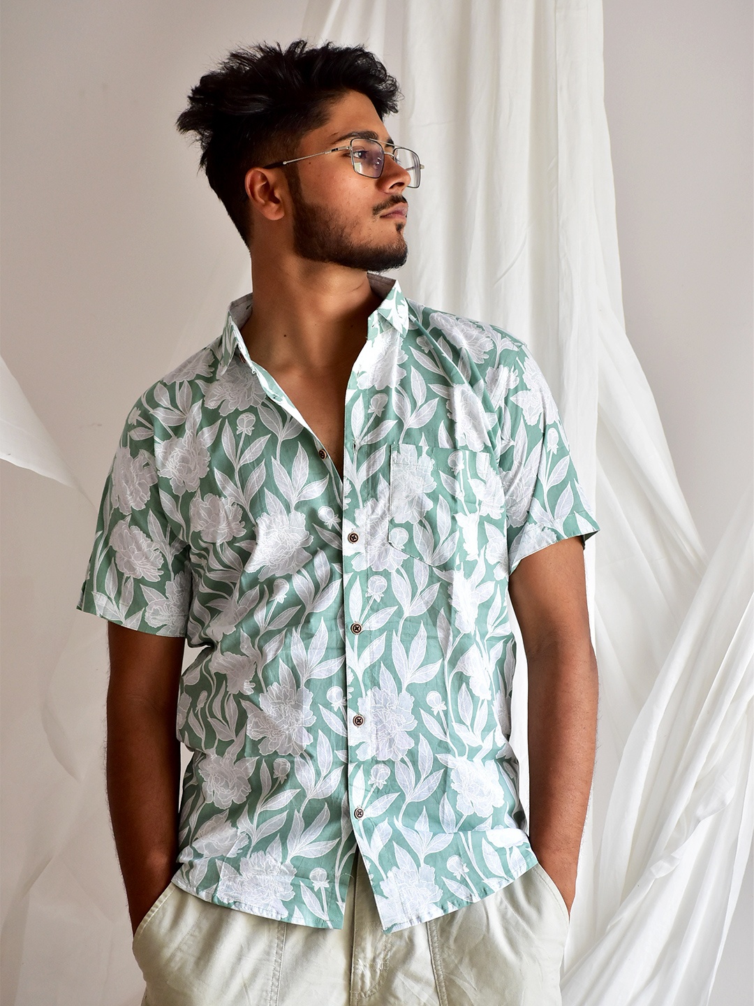

Sundarii Comfort Floral Printed Short Sleeves Casual Shirt, Green