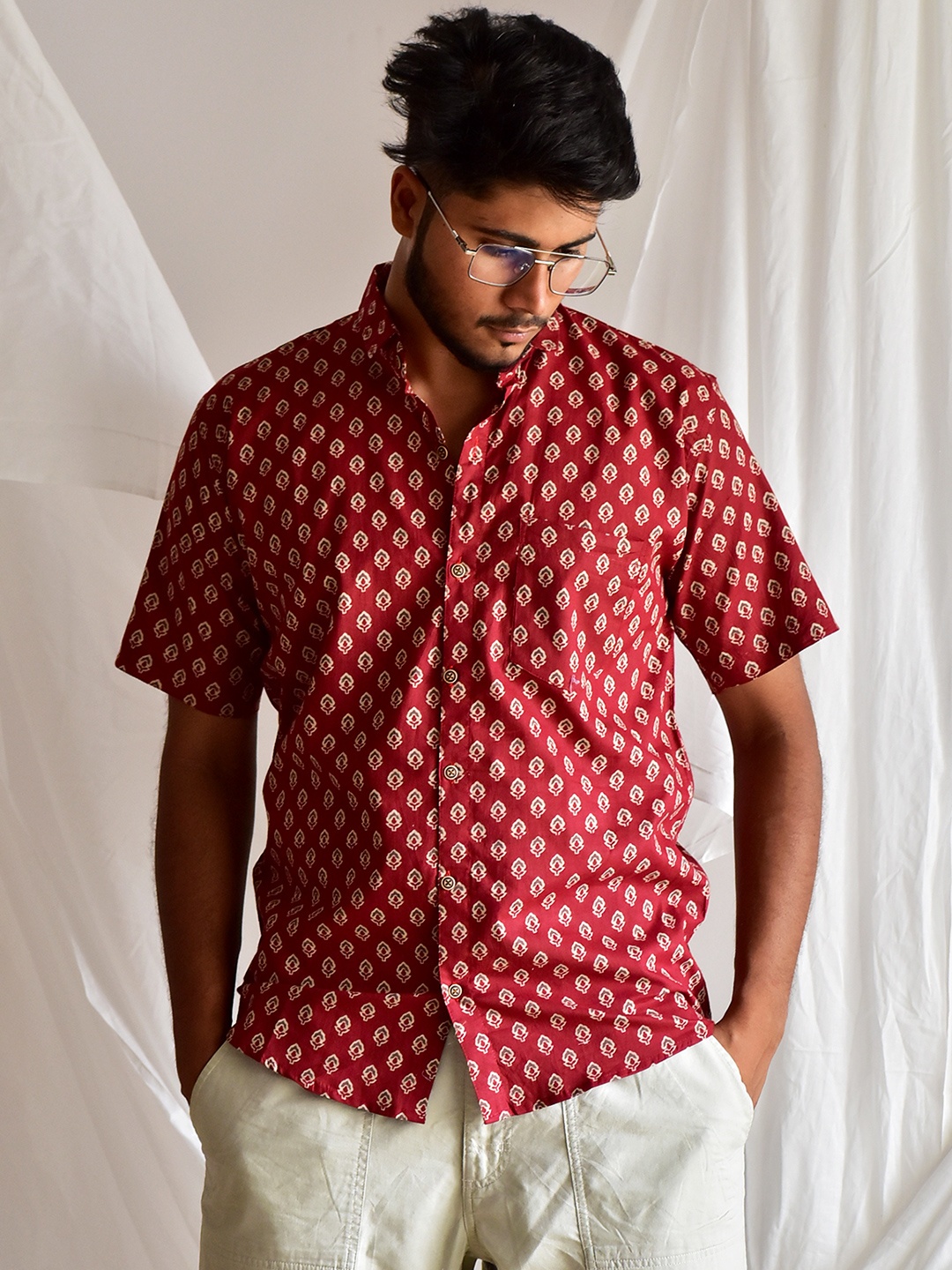 

Sundarii Comfort Ethnic Motifs Printed Short Sleeves Cotton Casual Shirt, Maroon