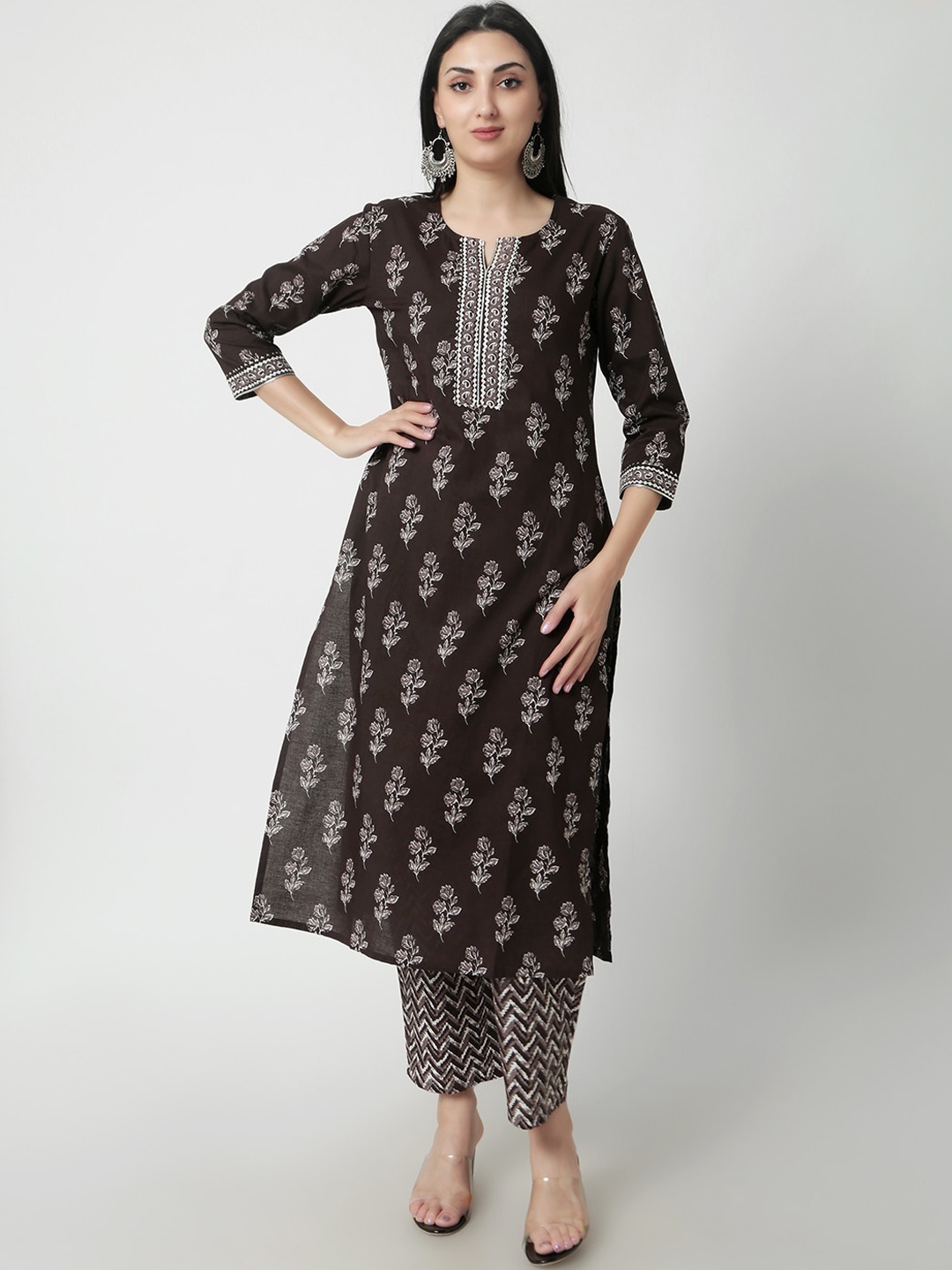 

JANAKDULARI CREATION Floral Printed Gotta Patti Pure Cotton Straight Kurta With Palazzos, Charcoal