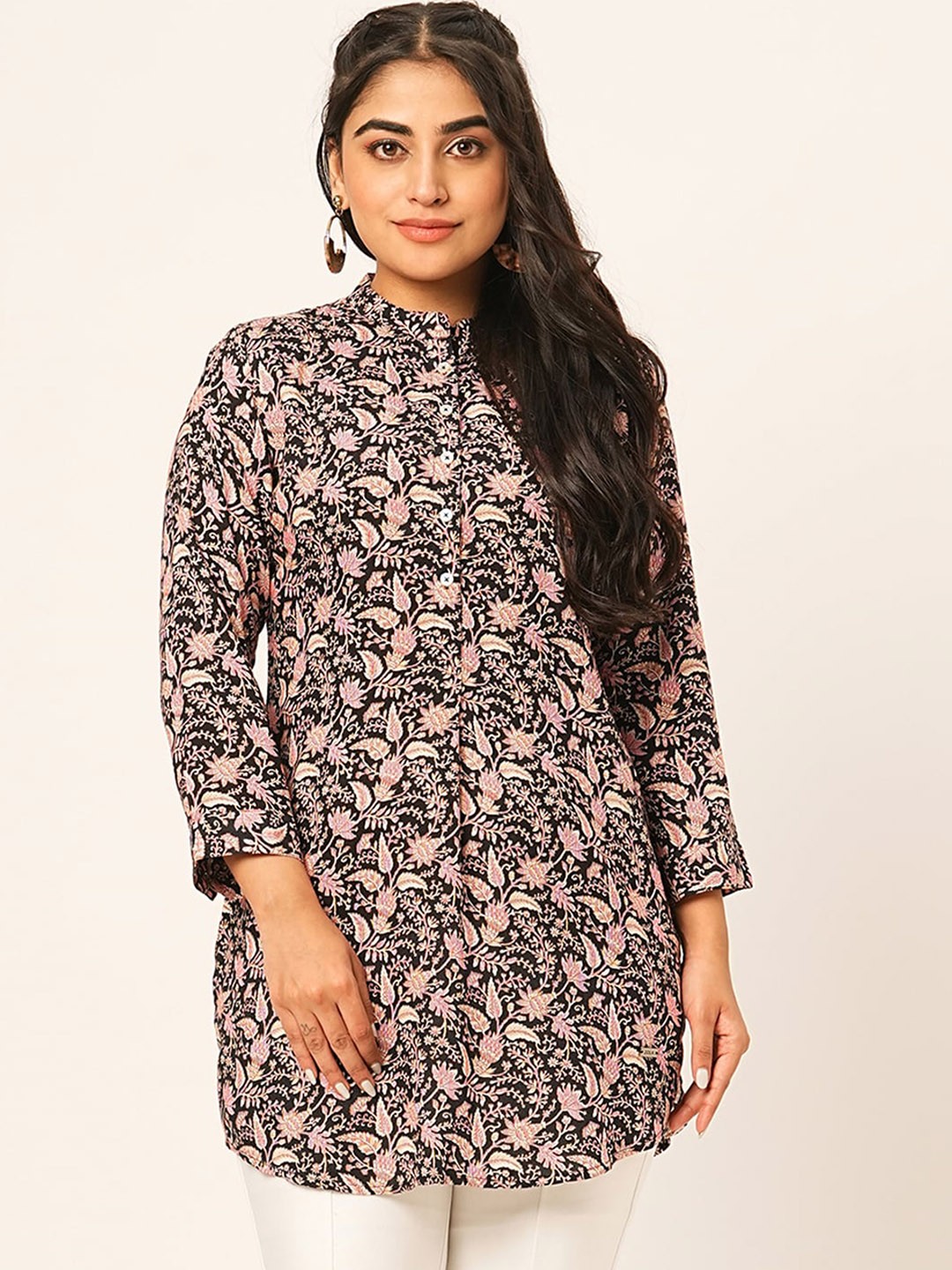 

ODETTE Floral Printed Cotton Straigth Short Kurta, Pink