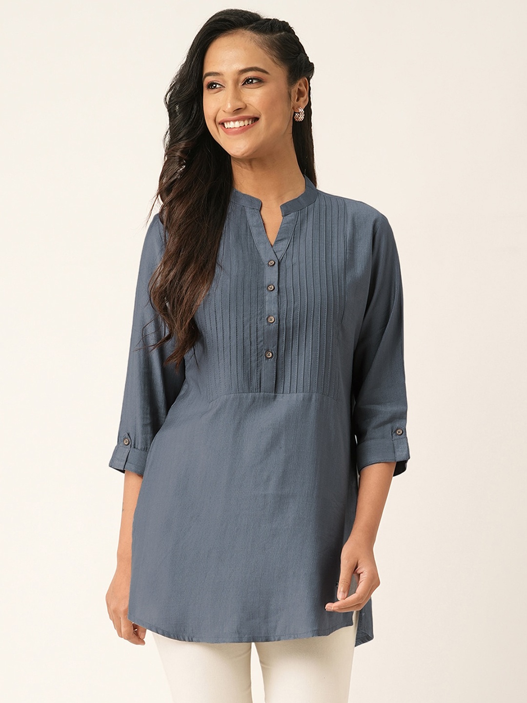 

ODETTE Mandarin Collar Short Straigth Kurta, Grey