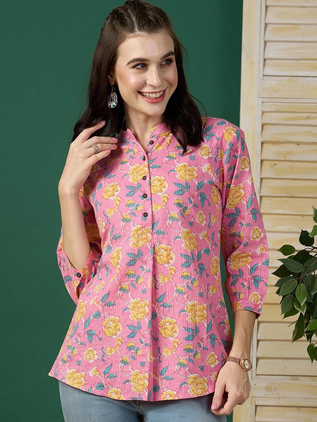 

ODETTE Floral Printed Flared Sleeves Thread Work Cotton Kurta, Pink
