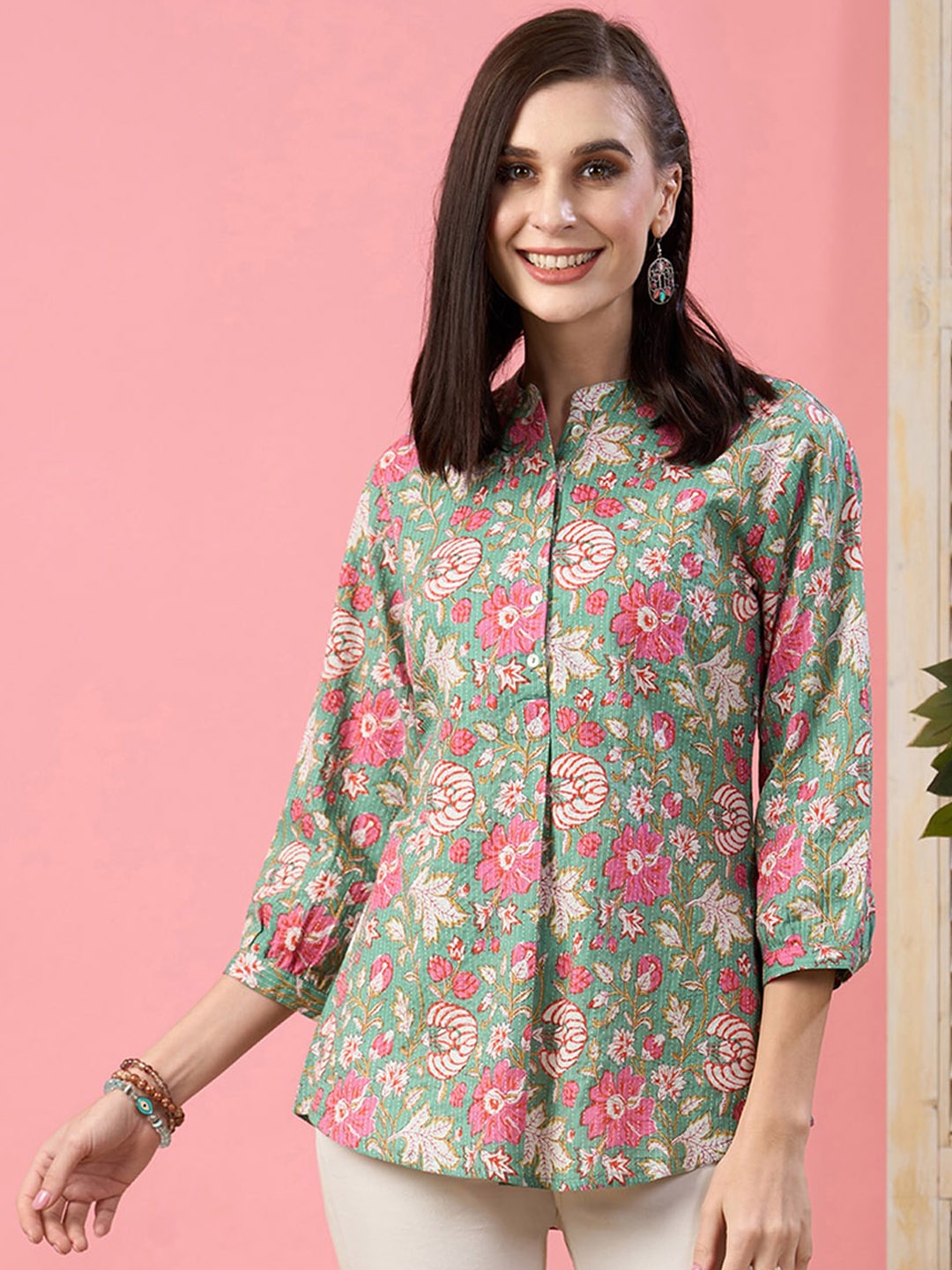 

ODETTE Floral Printed Mandarin Collar Cotton Straight Kurta, Green