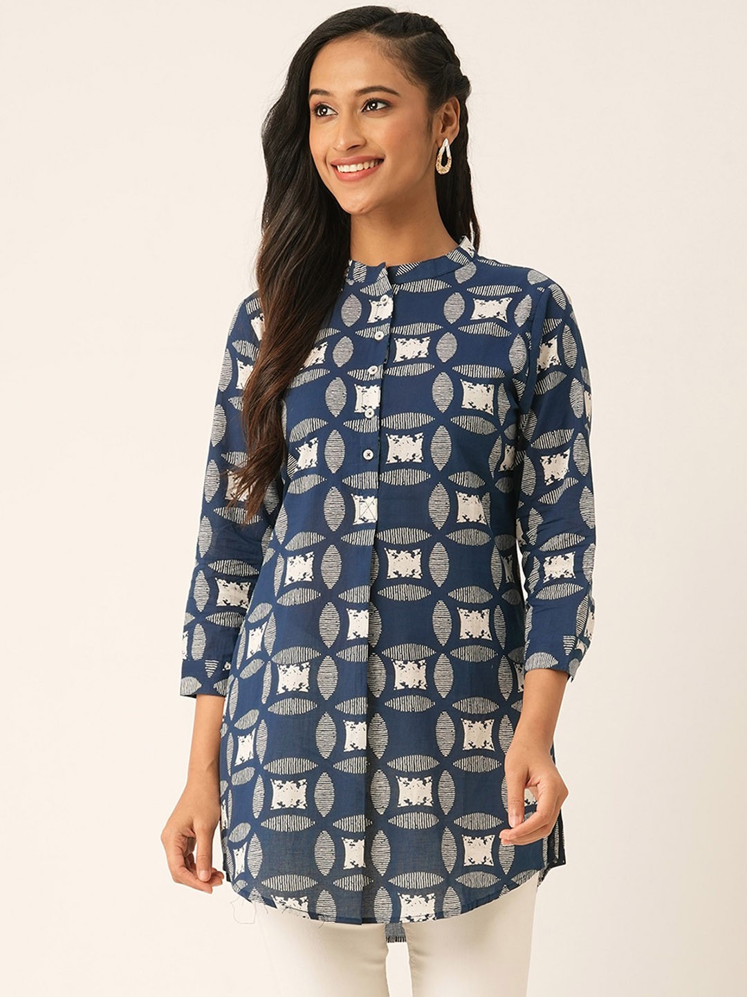 

ODETTE Mandarin Collar Geometric Printed Kurta, Blue