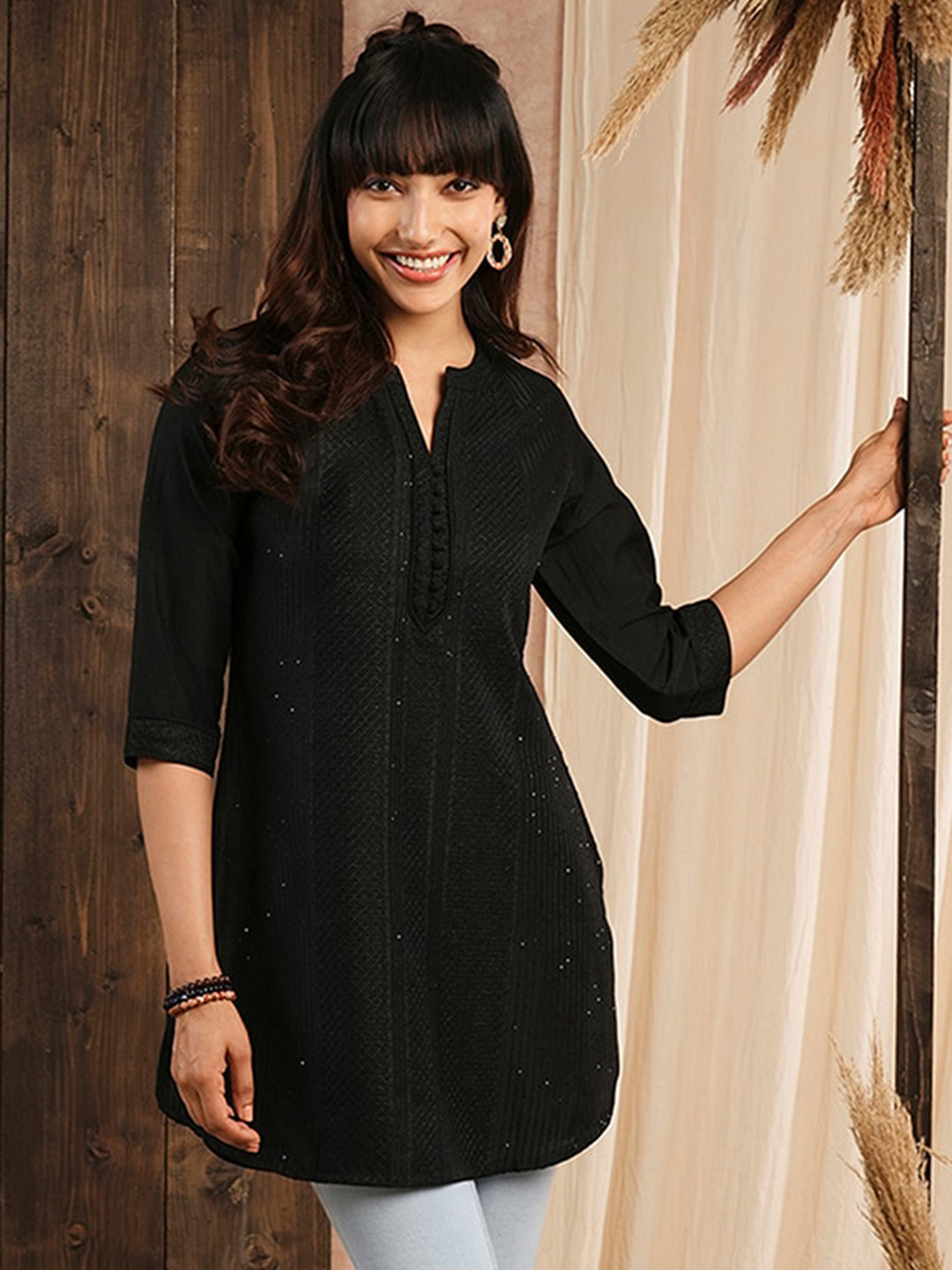 

ODETTE Embellished Embroidered Chanderi Silk Short Strigth Kurta, Black