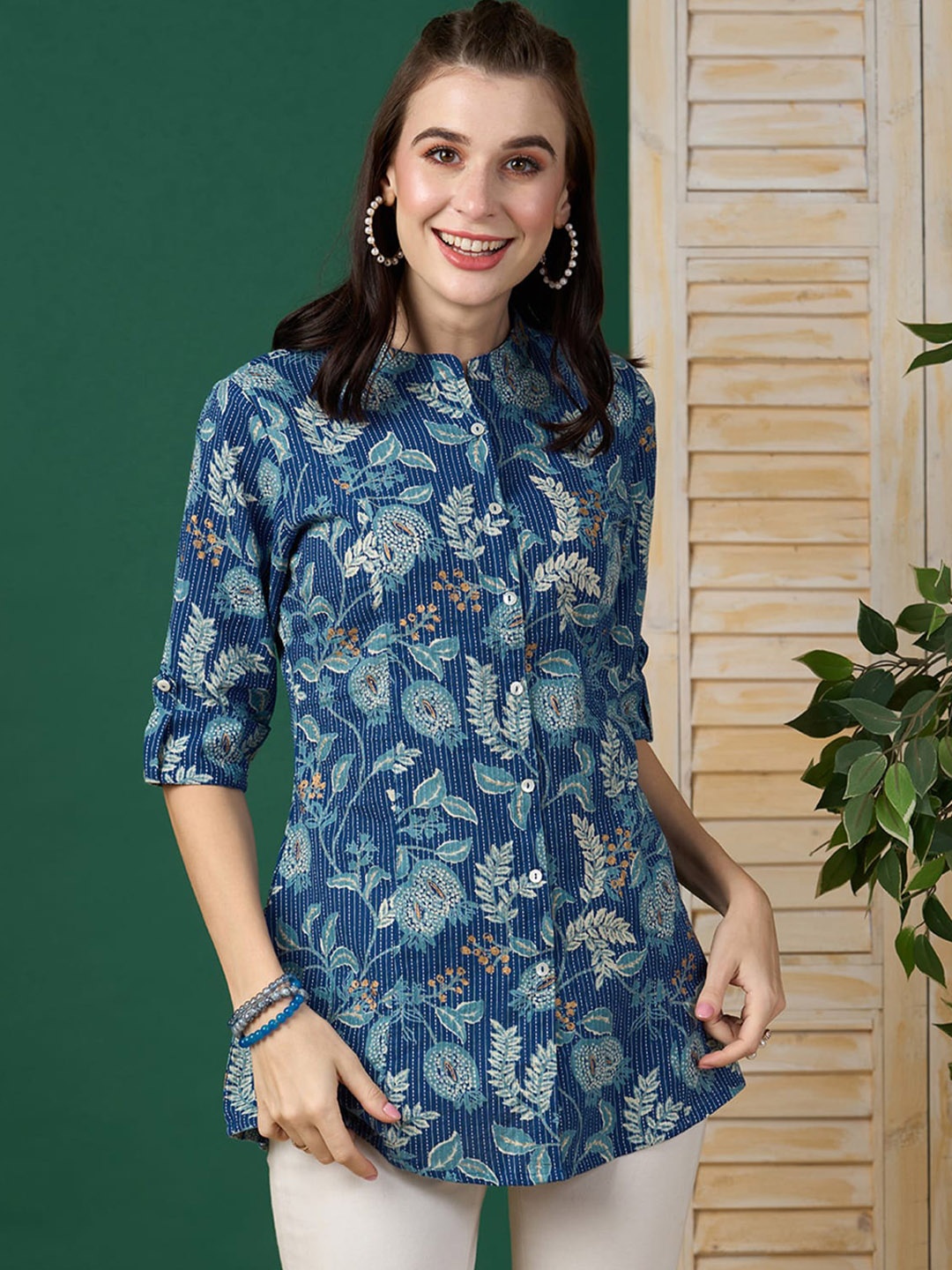 

ODETTE Floral Printed Cotton Stitched Short Kurta, Blue