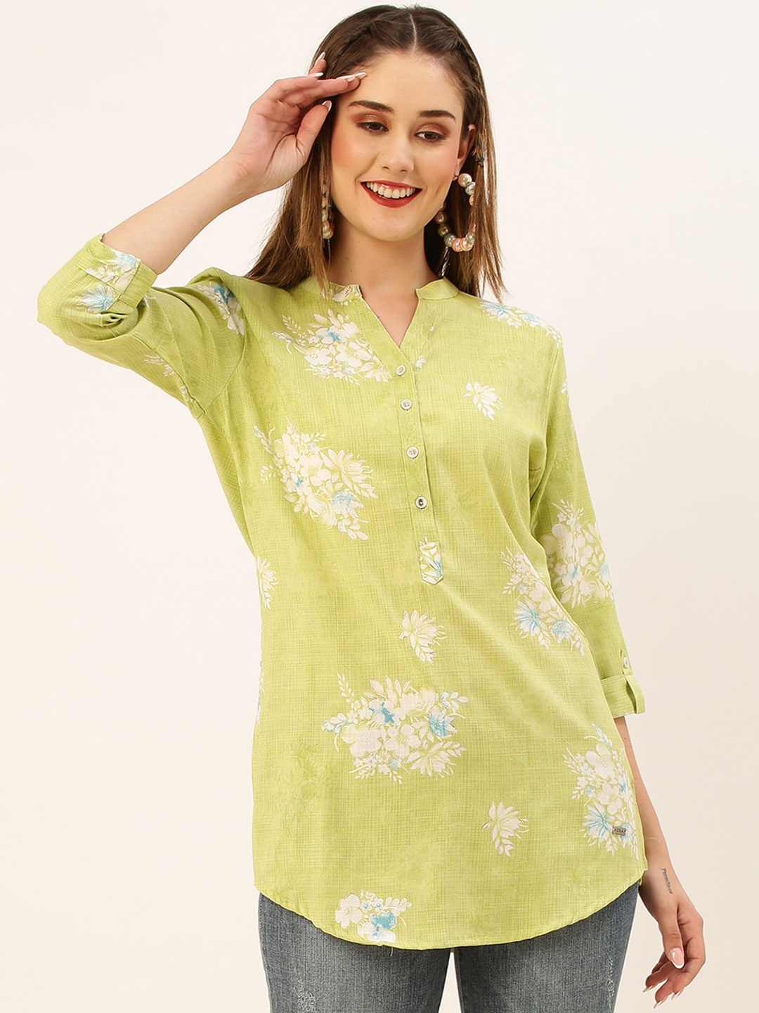 

ODETTE Floral Printed Mandarin Collar Stitched Short Kurta, Green