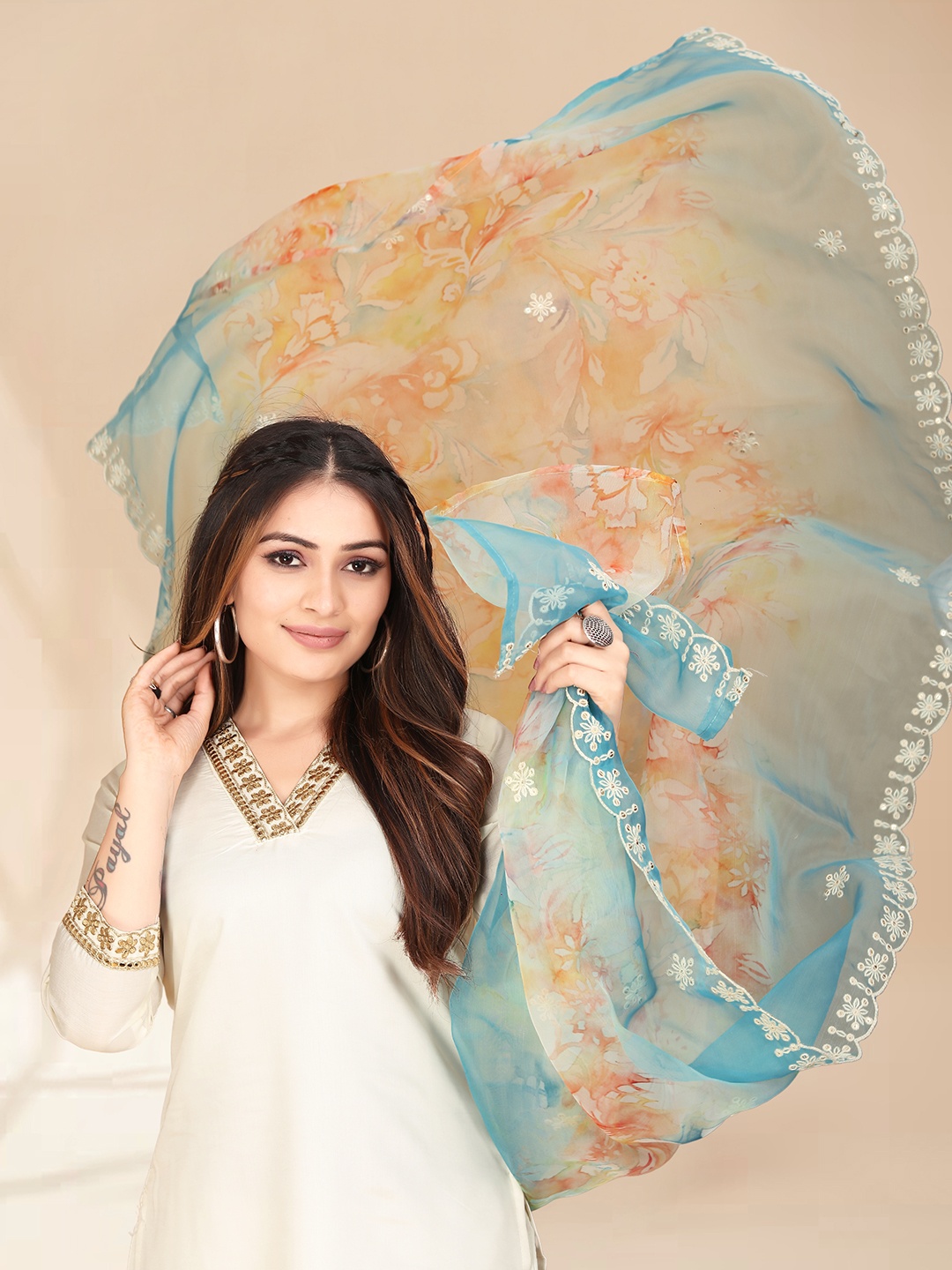 

Anouk White Zardozi Embroidered V-Neck Kurta with Trousers & Dupatta