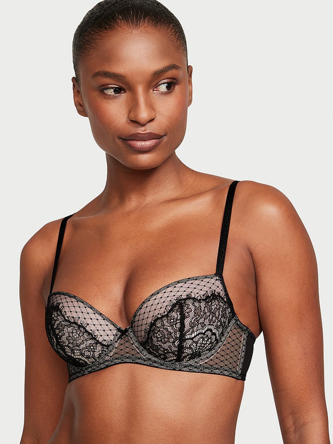 

Victoria's Secret Dream Angels Floral Lace Lightly Lined Everyday Bra With All Day Comfort, Black