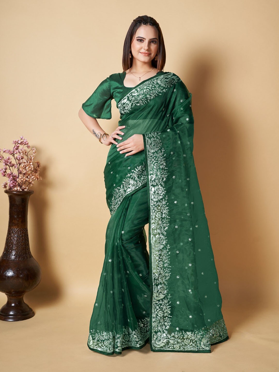 

Vastrasky Global Ethnic Motifs Sequinned Organza Saree, Green