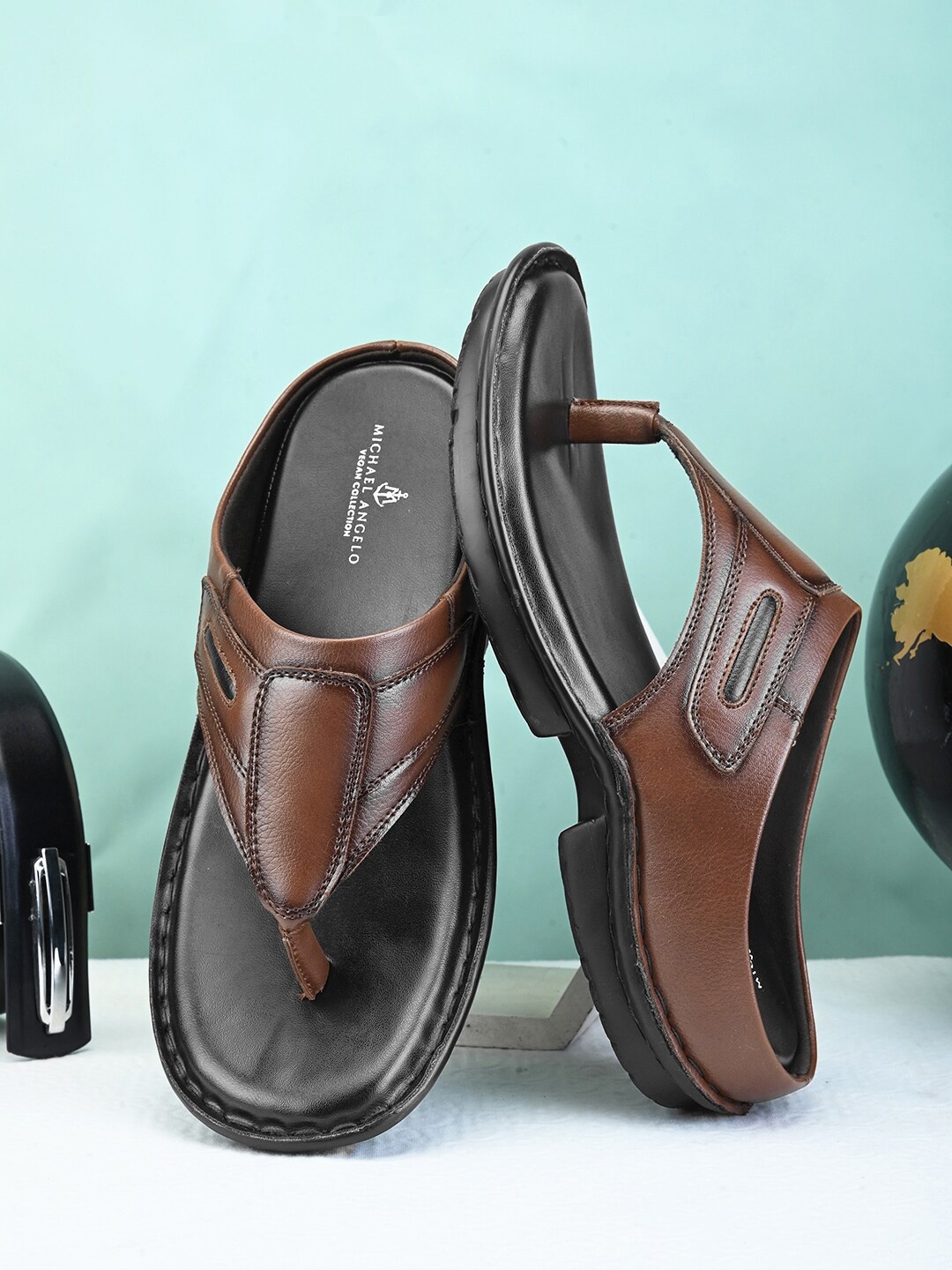 

MICHAEL ANGELO Men Textured Thong Flip-Flops, Tan