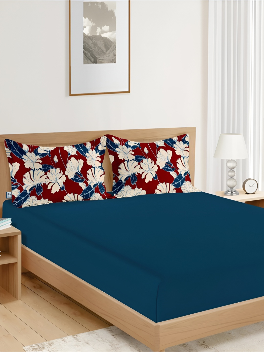 

THE WOOD WHITE Blue & Red 250 TC Double Queen Bedsheet With 2 Pillow Covers