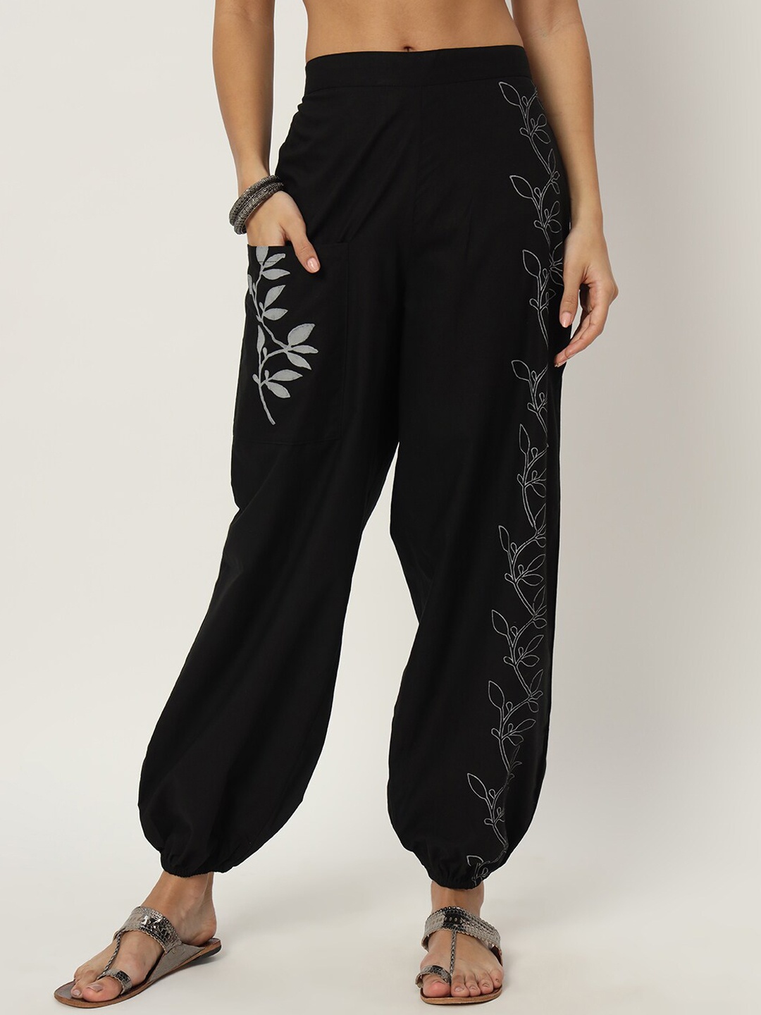

9rasa Women Block Printed Harem Pants, Black