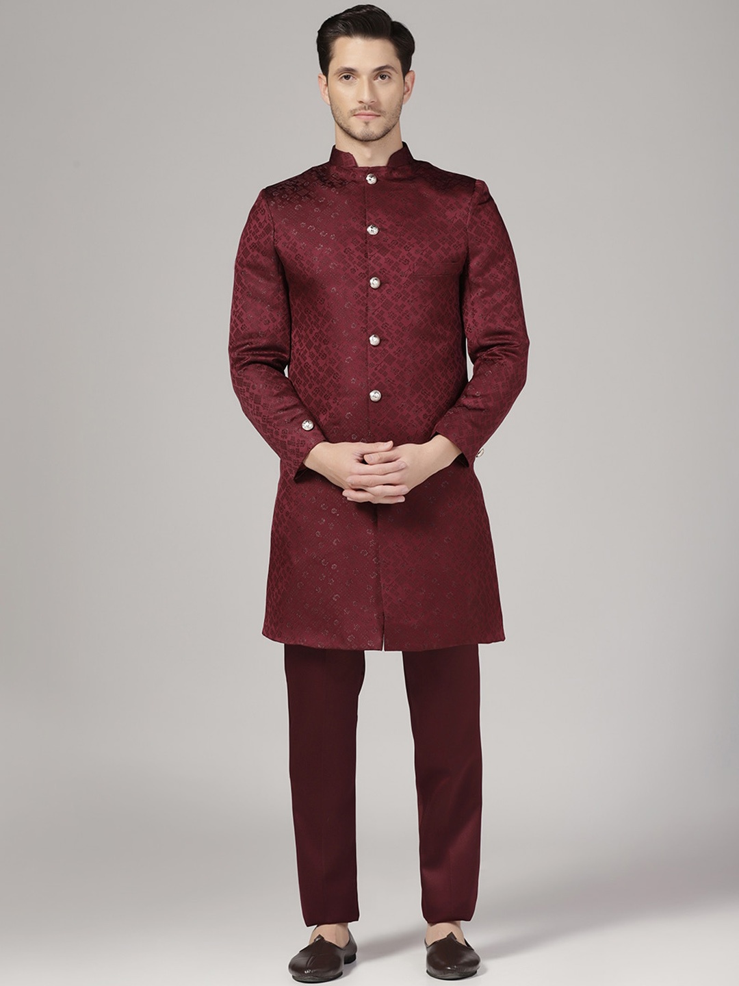 

TAHVO Men Self Design Sherwani, Maroon