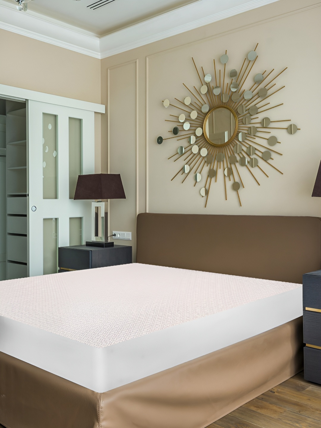 

HOME PLUS STUDIOS White Queen Water Resistant Mattress Protector
