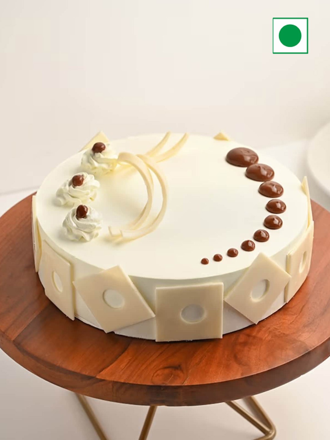 

Floweraura Air Purifying Live Money Plant & Yummy Butterscotch Eggless Round Cake-500gm, Cream