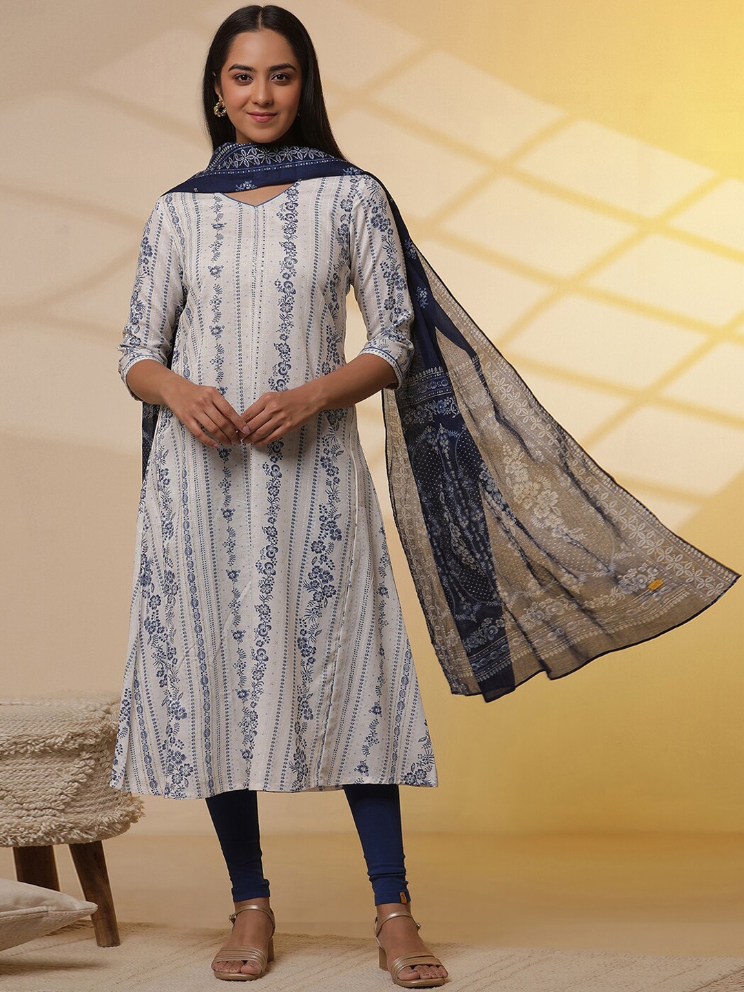 

AURELIA Floral Printed V-Neck Curved A-Line Kurta With Leggings & Dupatta, White