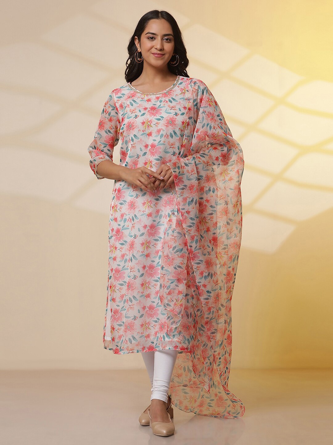 

AURELIA Floral Printed Straight Gotta Patti Kurta With Leggings & Dupatta, White