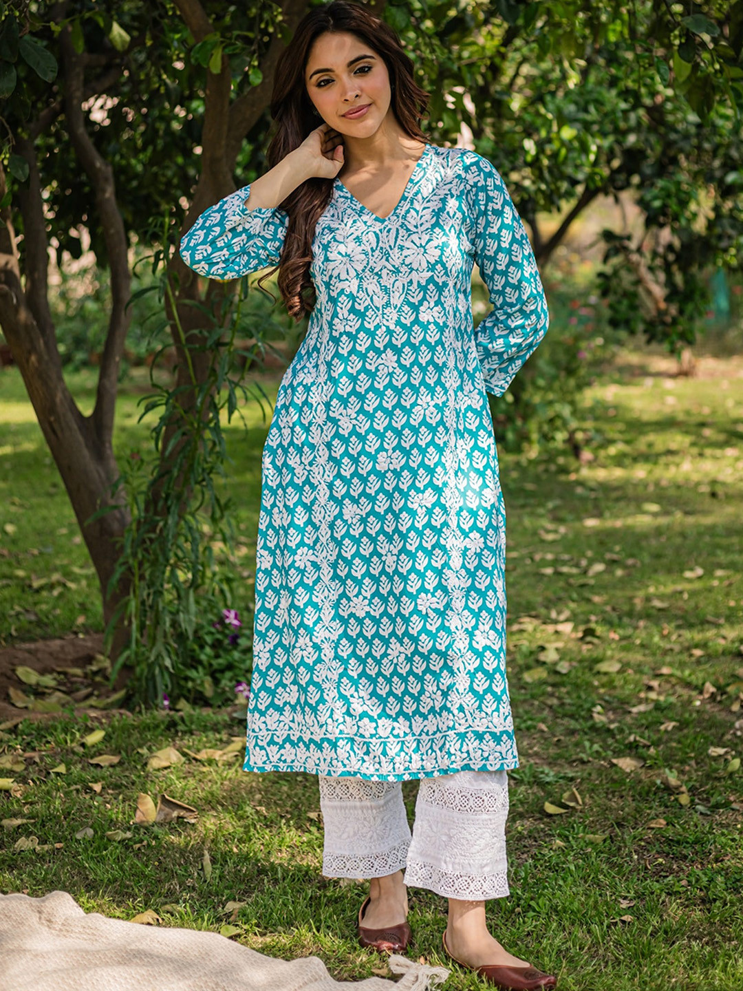 

HOUSE OF KARI Ethnic Motifs Printed Chikankari Straight Kurta, Blue