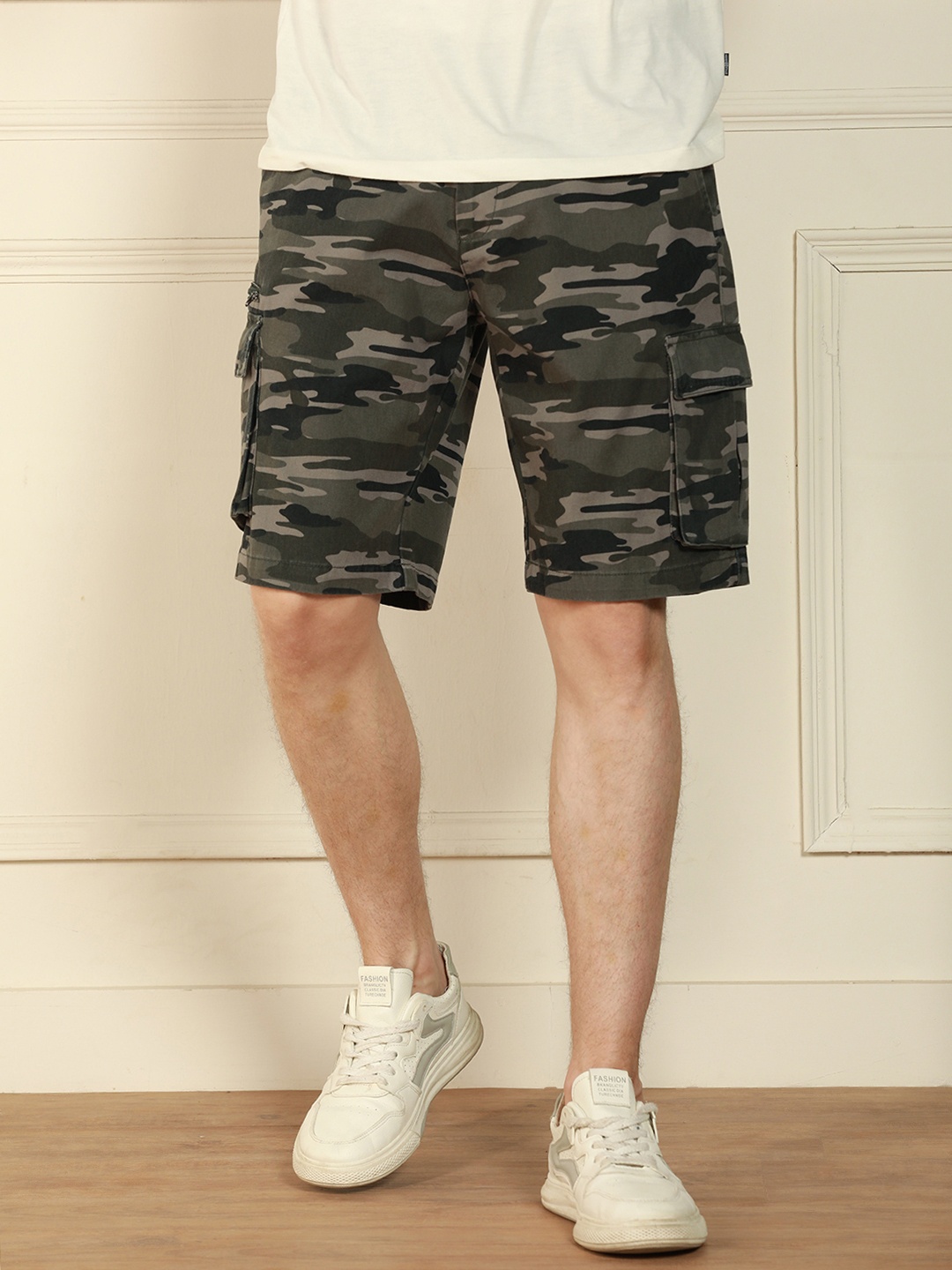

Dennis Lingo Men Camouflage Printed Relaxed Fit Cotton Cargo Shorts, Olive