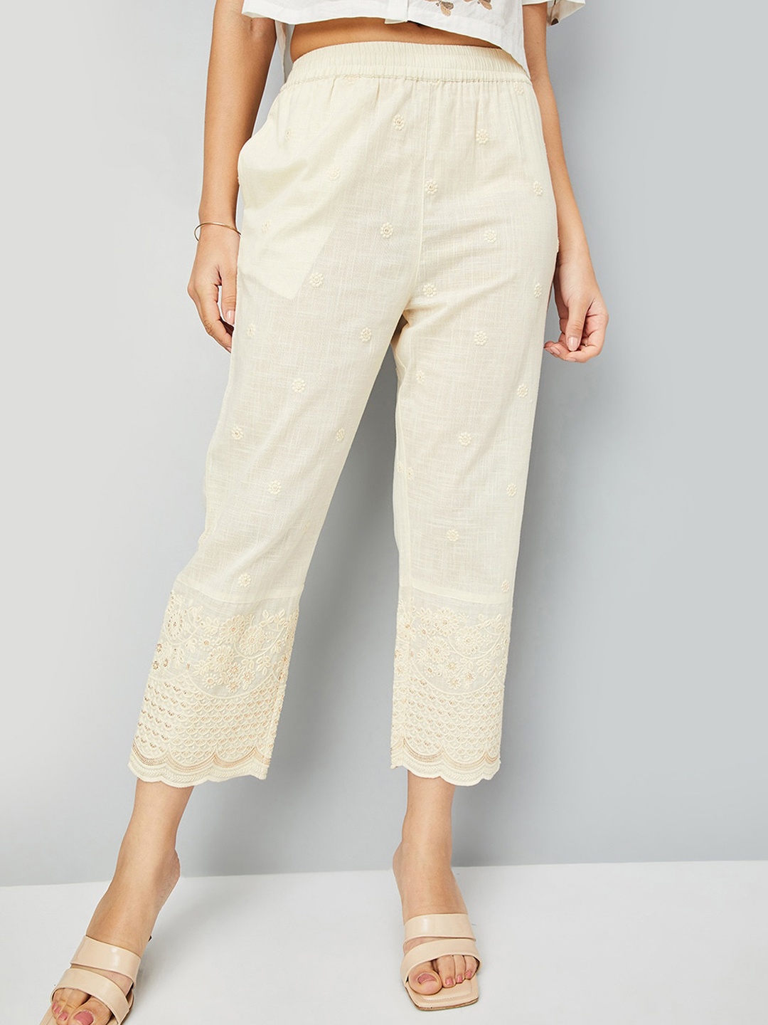 

max Women Floral Embroidered Cotton Trouser, Beige