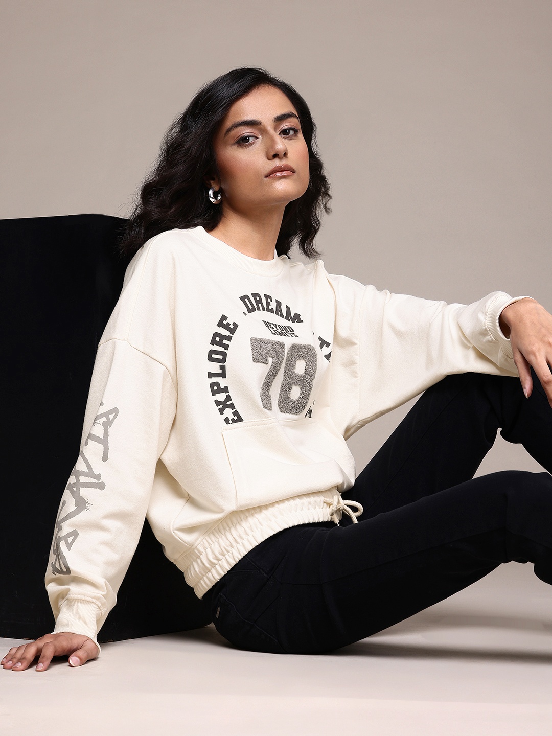 

The Roadster Lifestyle Co. Printed Sweatshirt, Cream
