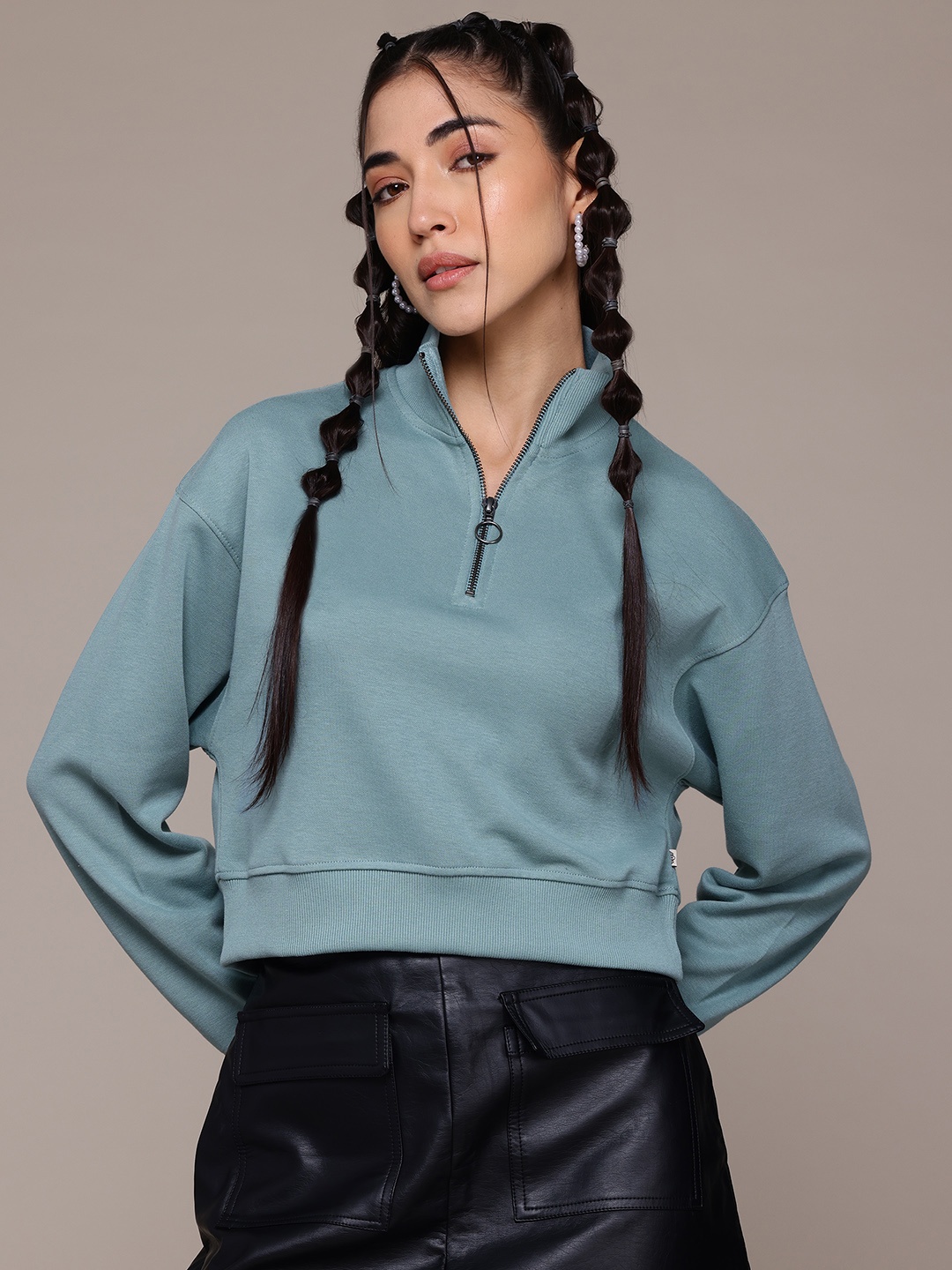 

The Roadster Lifestyle Co. Solid Half Zipper Crop Sweatshirt, Green