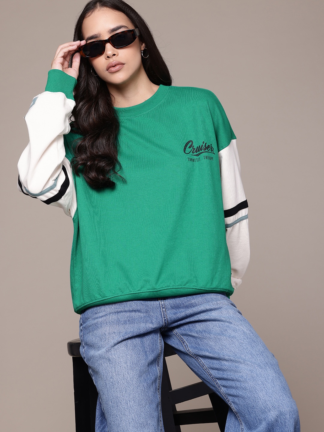 

The Roadster Lifestyle Co. Women Relaxed Fit Sweatshirt, Green