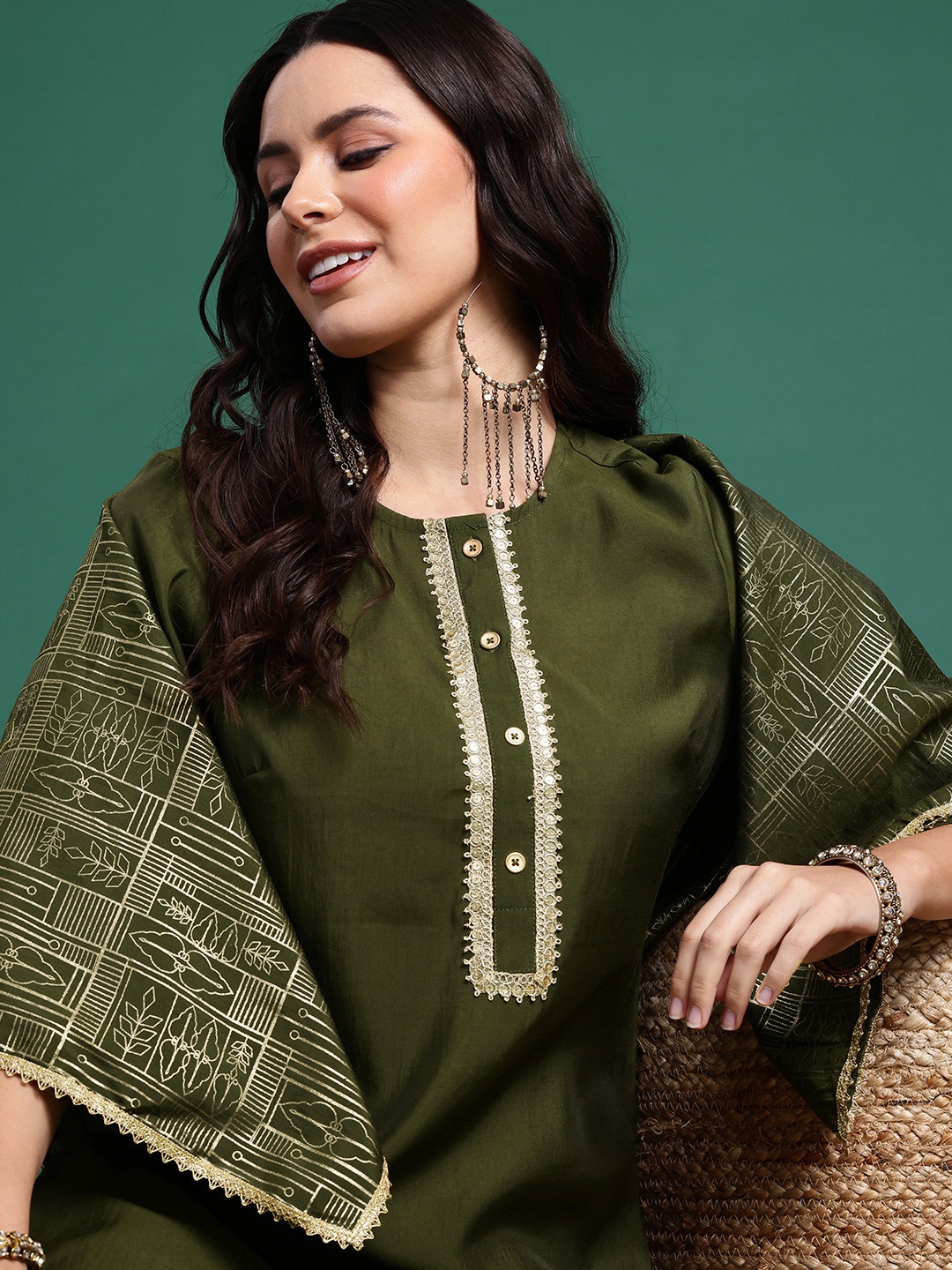 

Sangria Round Neck Regular Sequinned Kurta with Trousers & Dupatta, Olive