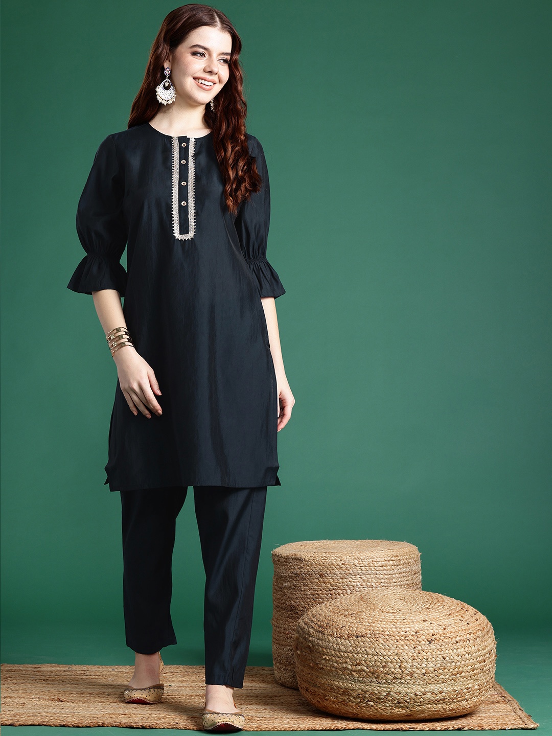 

Sangria Sequinned Detail Kurta with Trousers, Navy blue