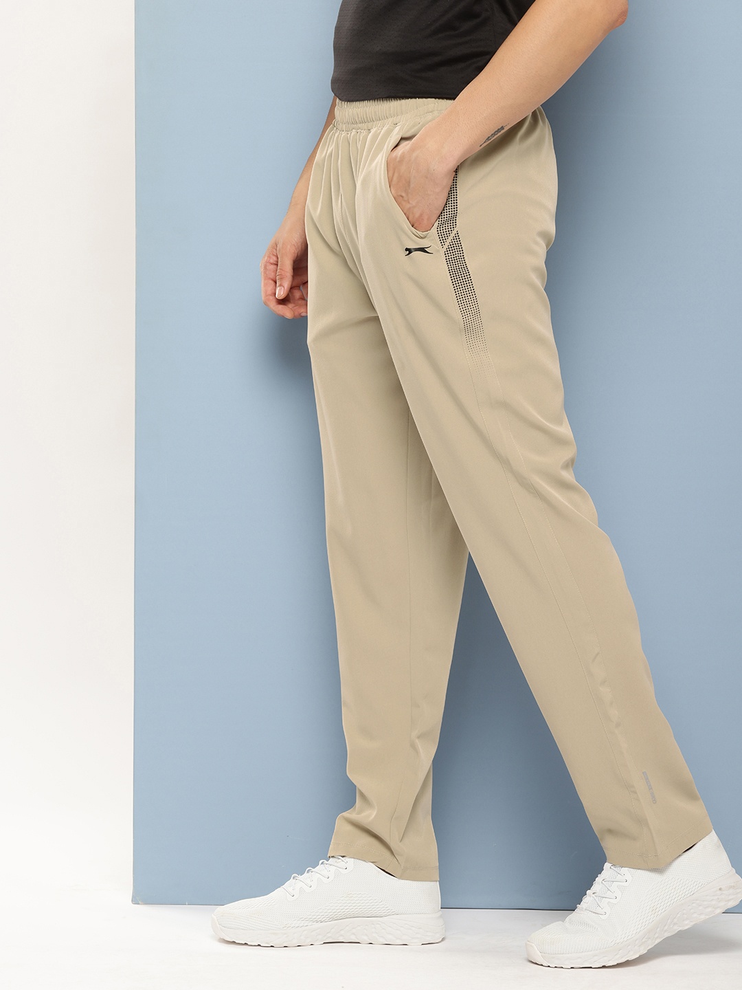 

Slazenger Men Regular Fit Track Pants, Beige