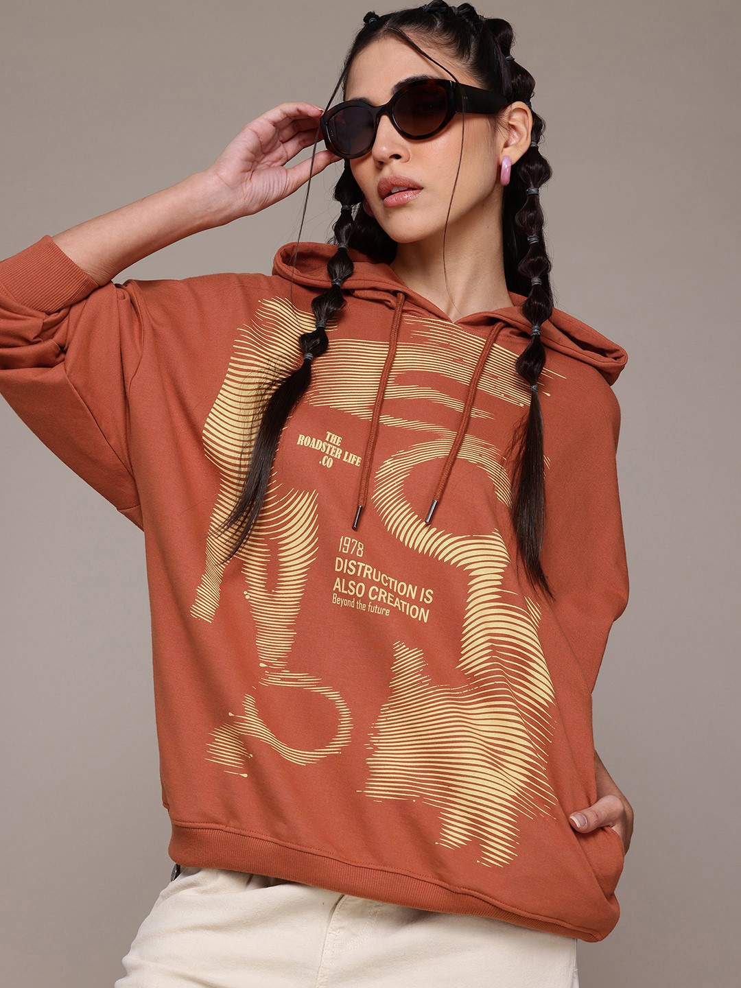 

The Roadster Lifestyle Co. Printed Hooded Sweatshirt, Rust