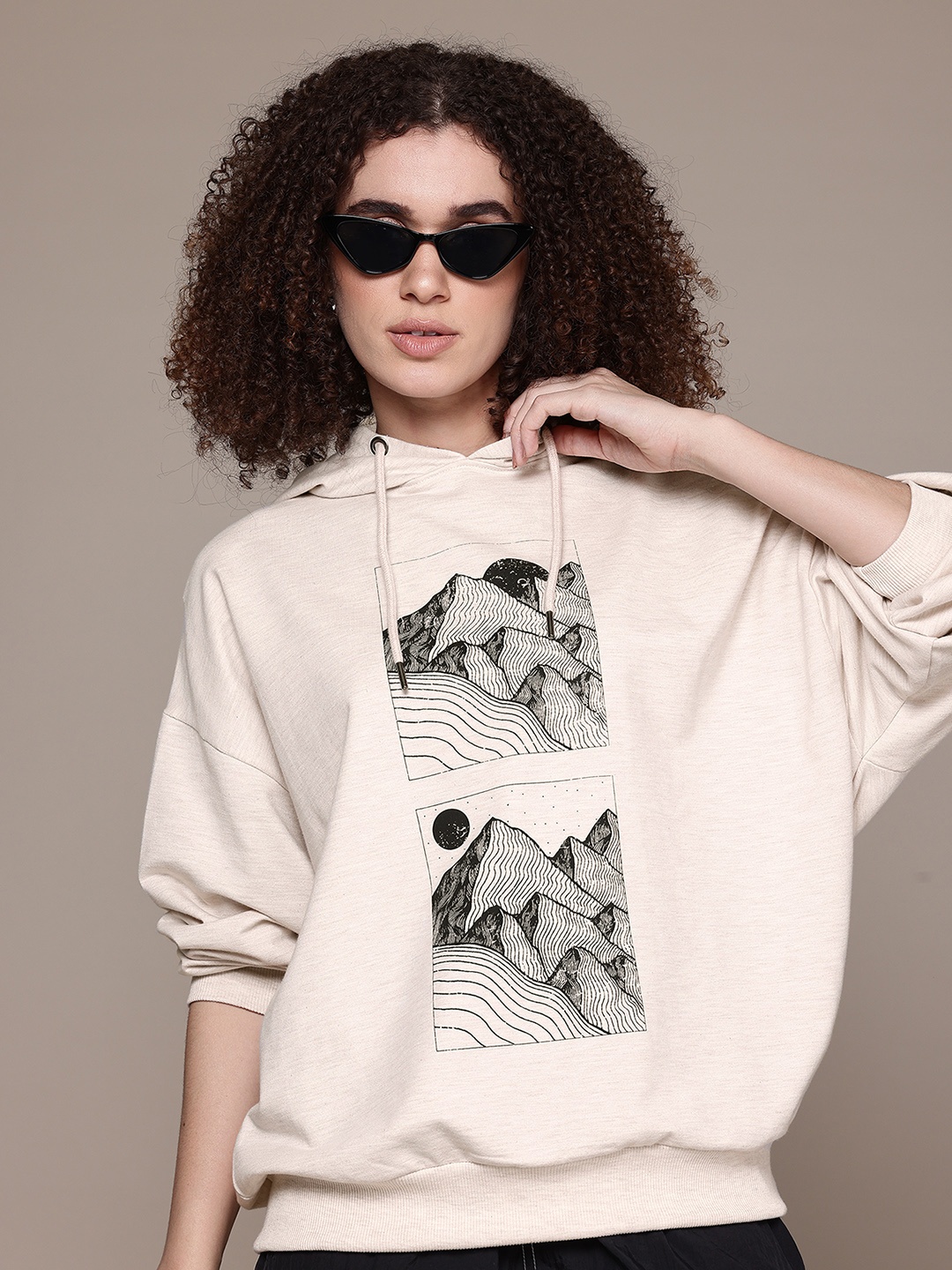 

The Roadster Lifestyle Co. Printed Oversized Hooded Sweatshirt, Off white