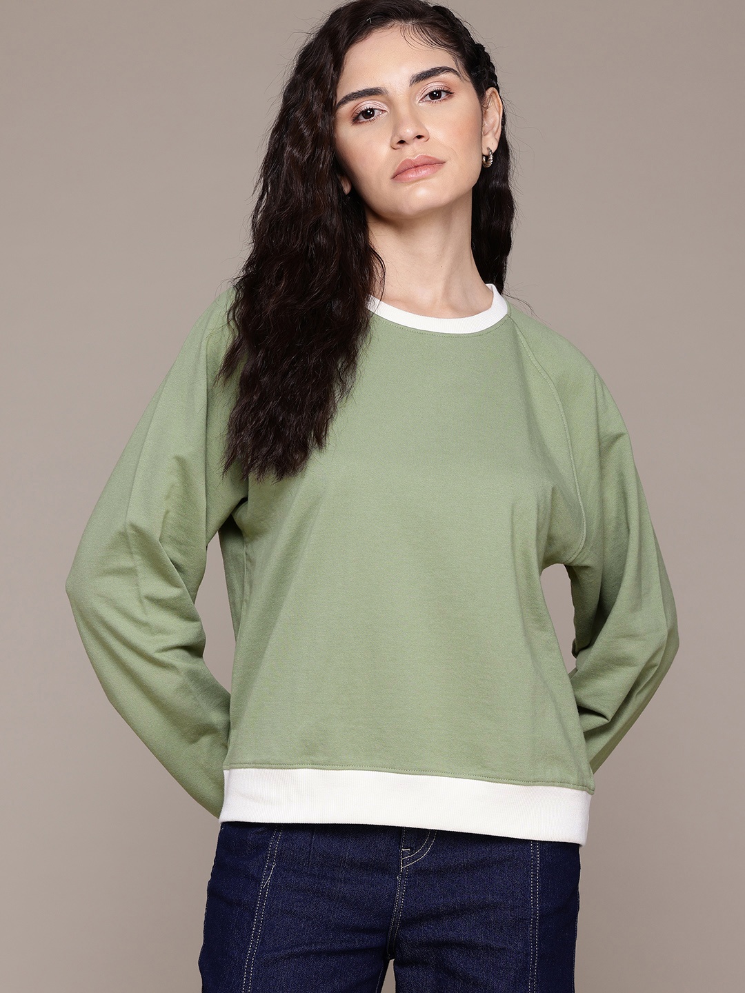 

The Roadster Lifestyle Co. Raglan Sleeves Sweatshirt, Green